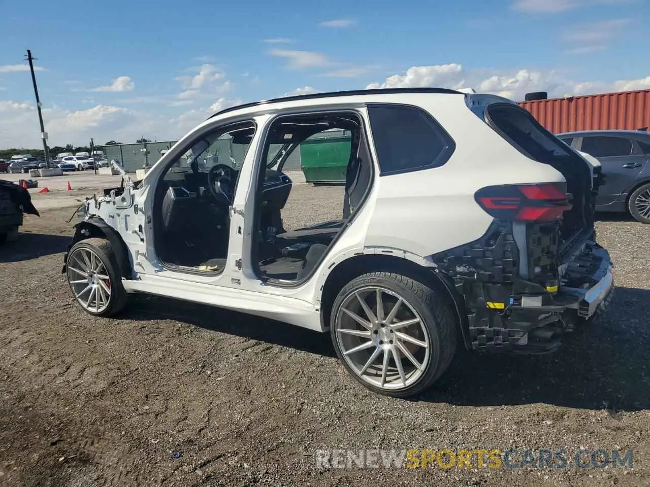 2 Photograph of a damaged car 5UX13EU08R9W21576 BMW X5 2024