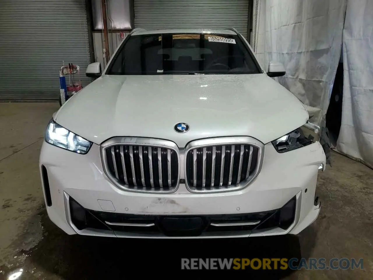 5 Photograph of a damaged car 5UX13EU0XR9U04157 BMW X5 2024