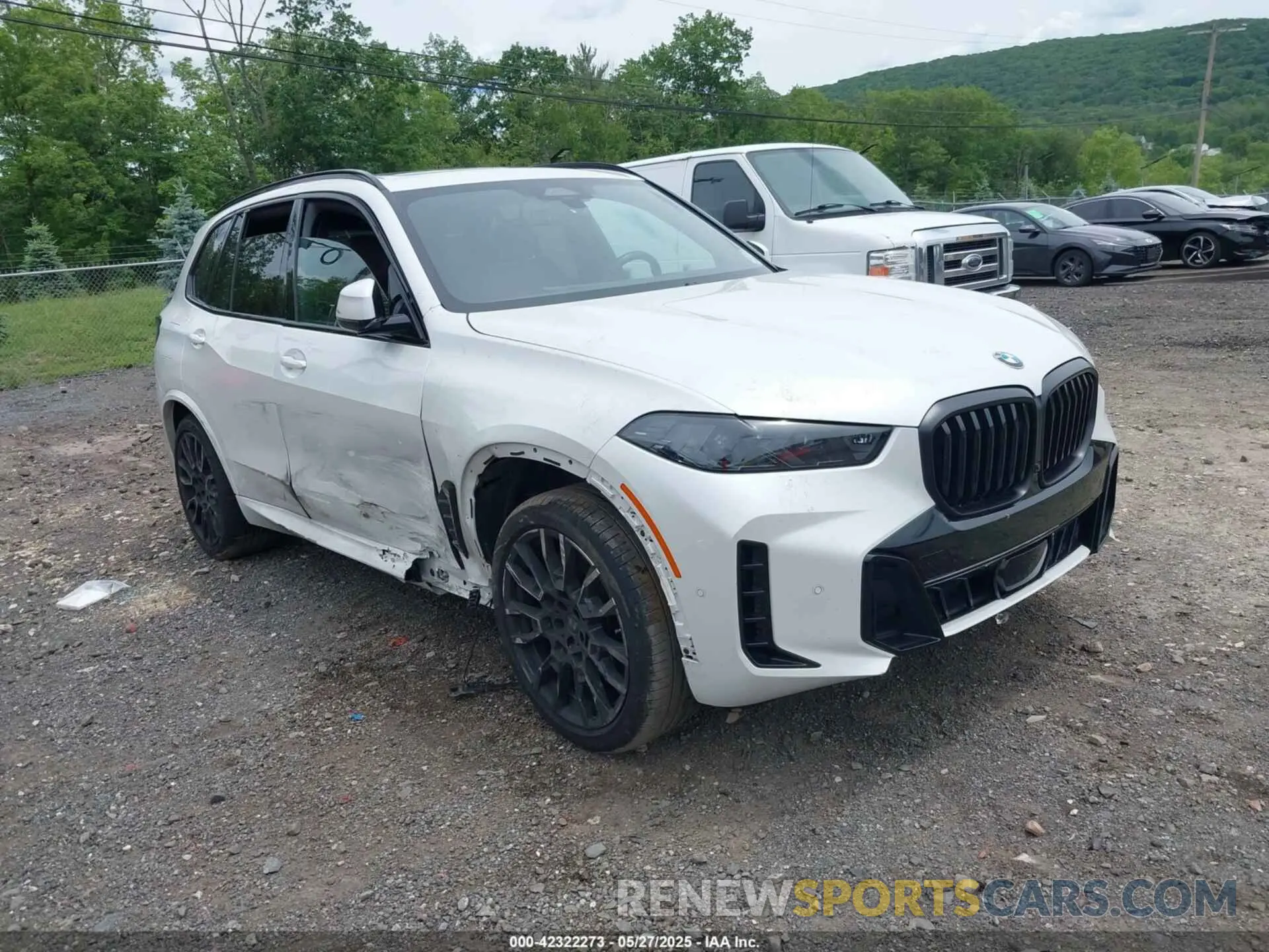 1 Photograph of a damaged car 5UX23EU00R9S78900 BMW X5 2024