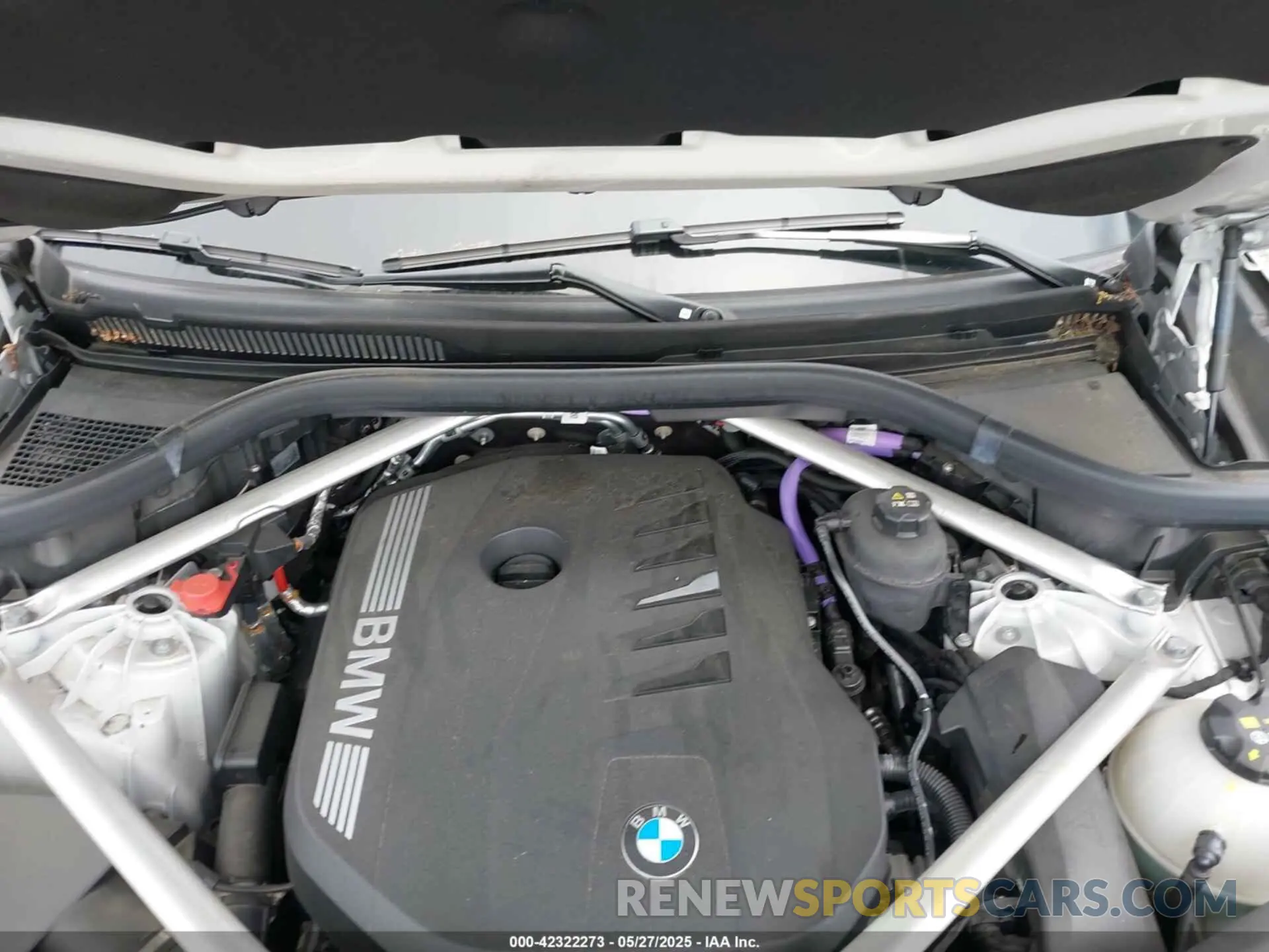 10 Photograph of a damaged car 5UX23EU00R9S78900 BMW X5 2024