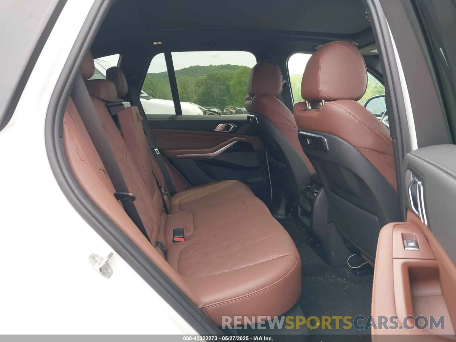 8 Photograph of a damaged car 5UX23EU00R9S78900 BMW X5 2024