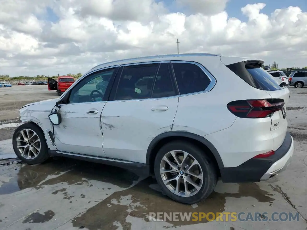 2 Photograph of a damaged car 5UX23EU01R9T65592 BMW X5 2024