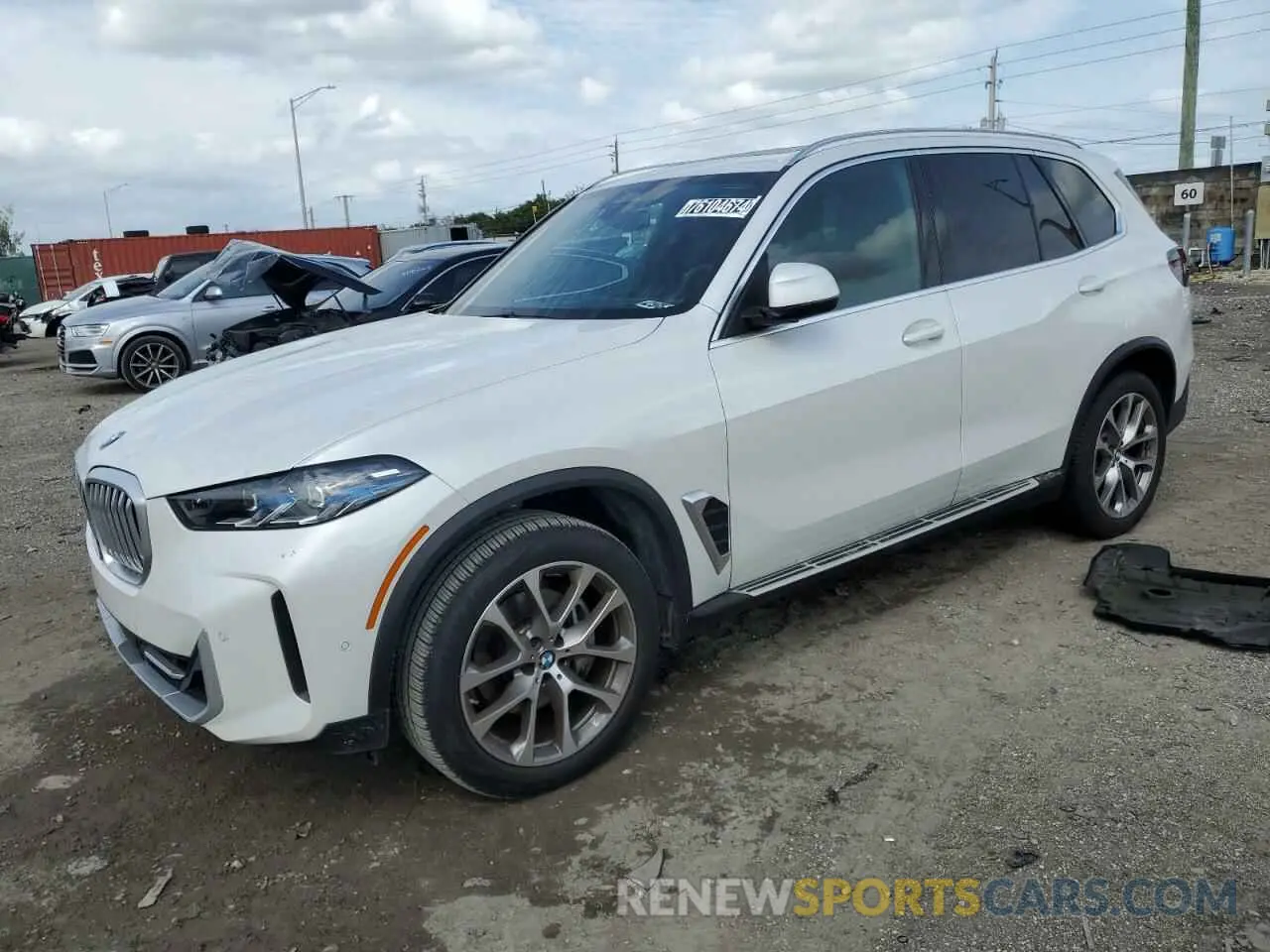 1 Photograph of a damaged car 5UX23EU01R9U04083 BMW X5 2024