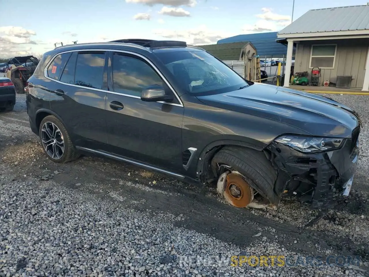 4 Photograph of a damaged car 5UX23EU01R9U51288 BMW X5 2024