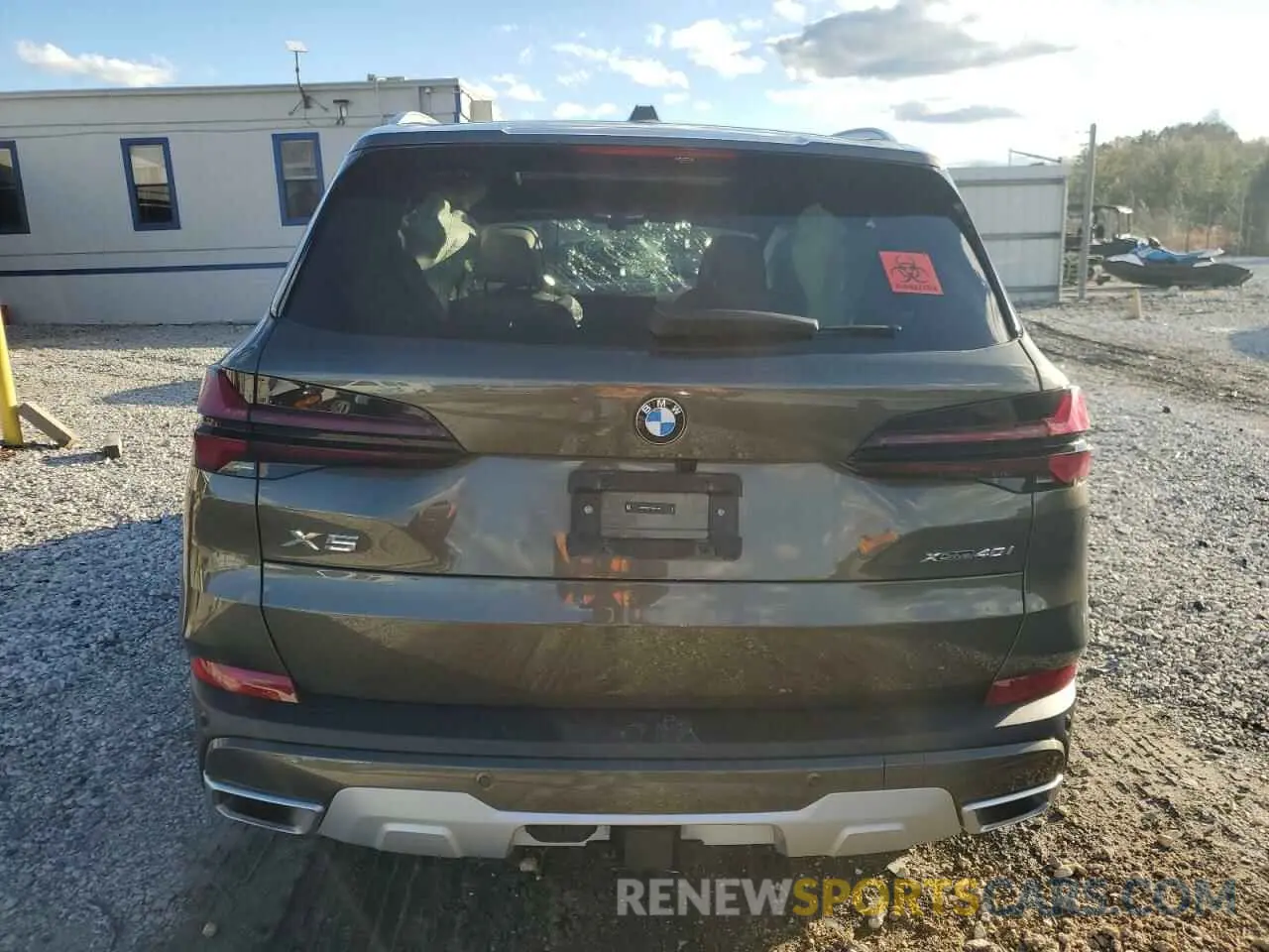 6 Photograph of a damaged car 5UX23EU01R9U51288 BMW X5 2024