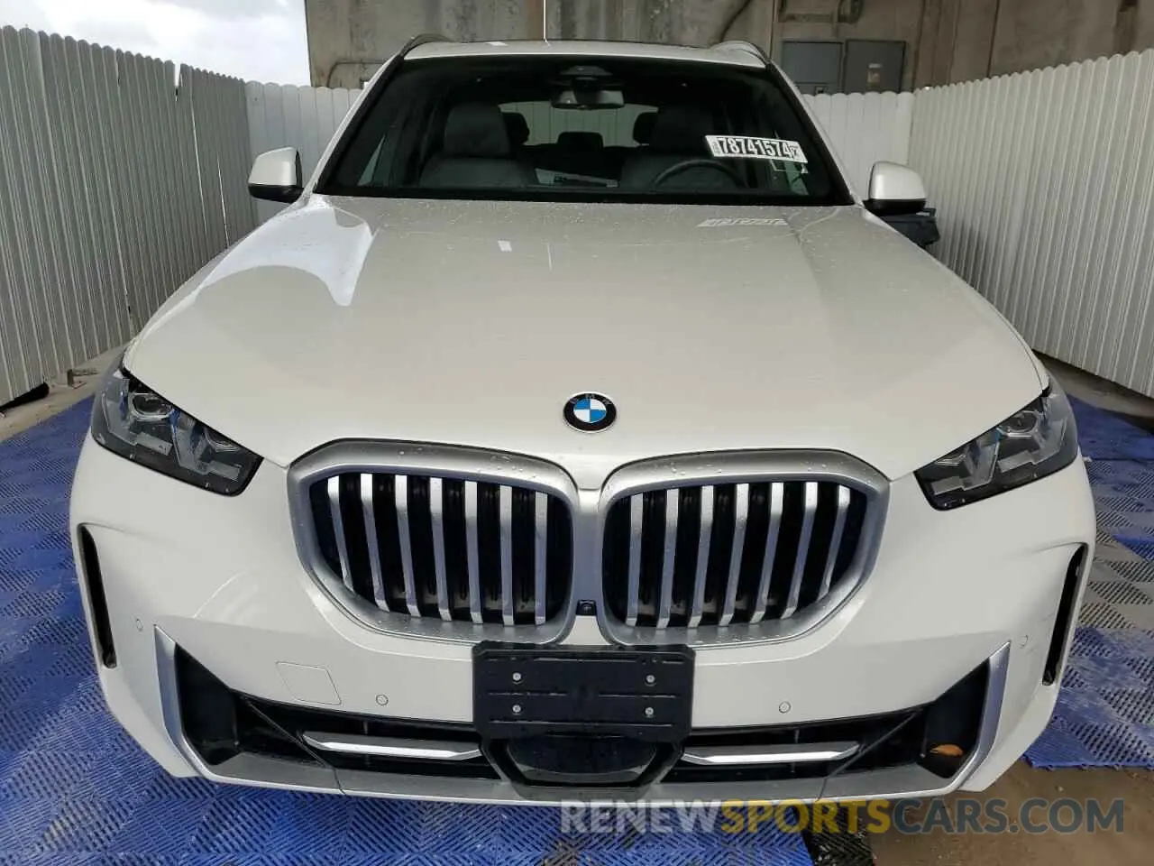 5 Photograph of a damaged car 5UX23EU01R9U70259 BMW X5 2024
