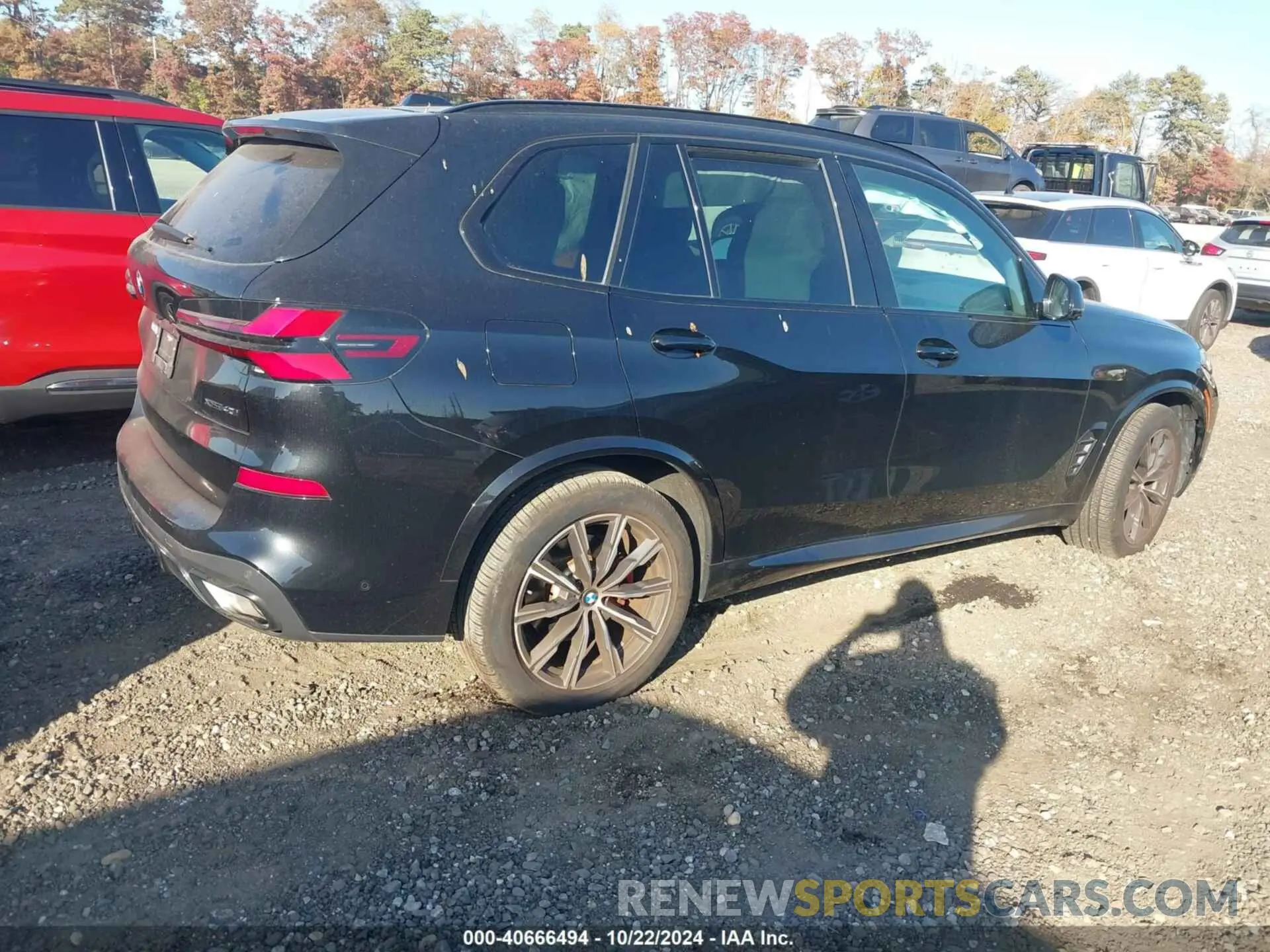 4 Photograph of a damaged car 5UX23EU02R9S90840 BMW X5 2024
