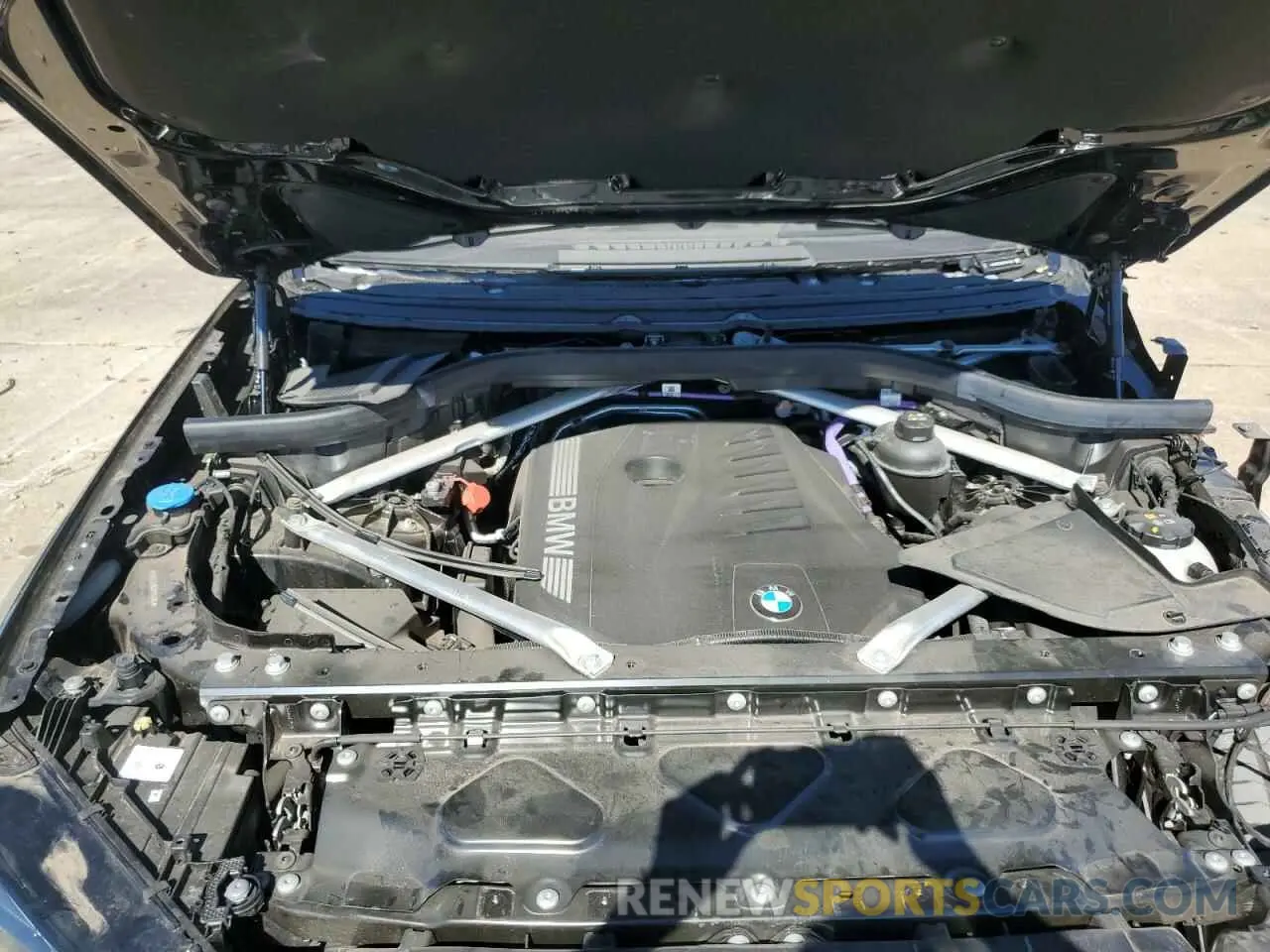 12 Photograph of a damaged car 5UX23EU02R9T61146 BMW X5 2024