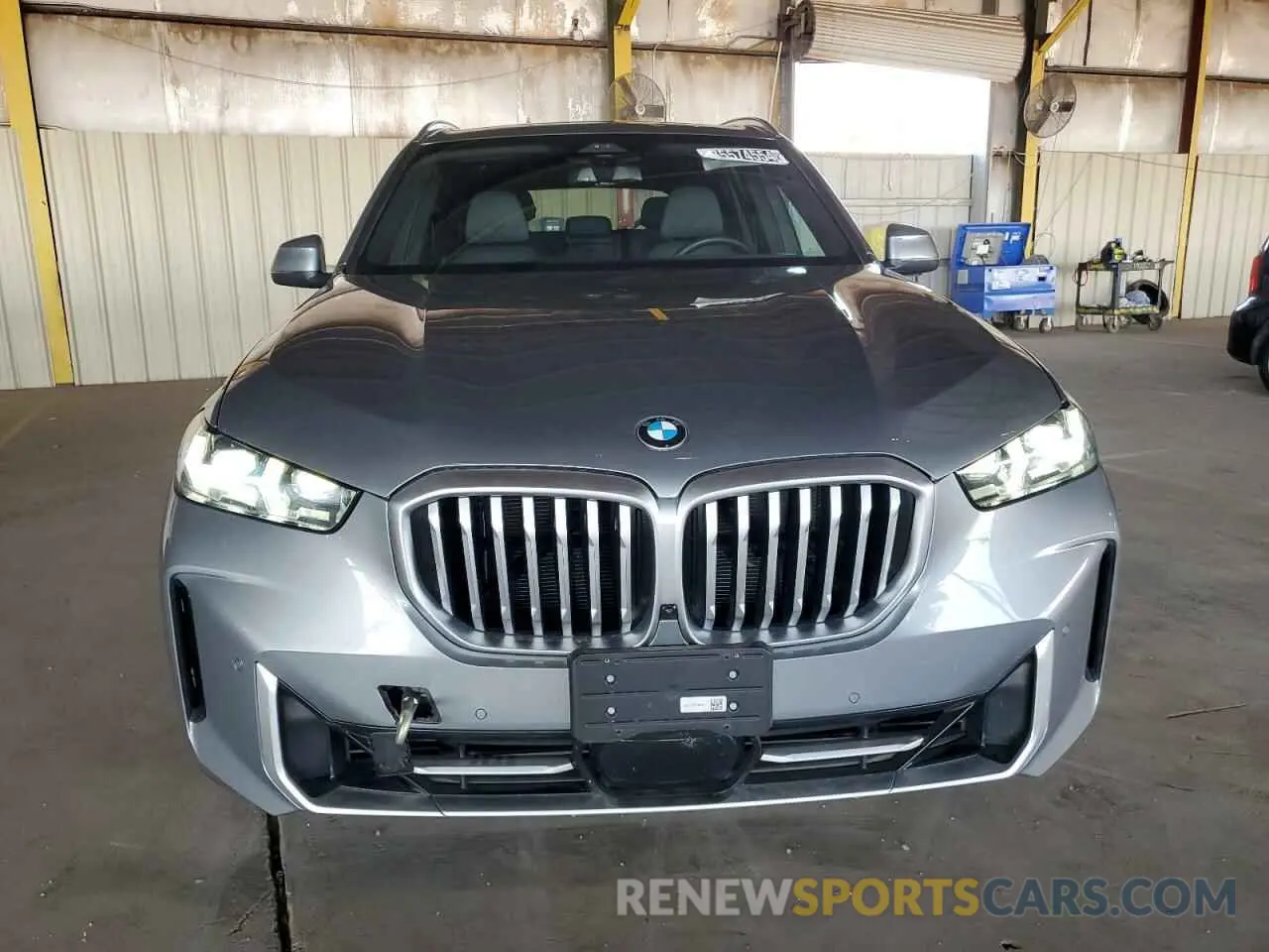 5 Photograph of a damaged car 5UX23EU02R9V40285 BMW X5 2024