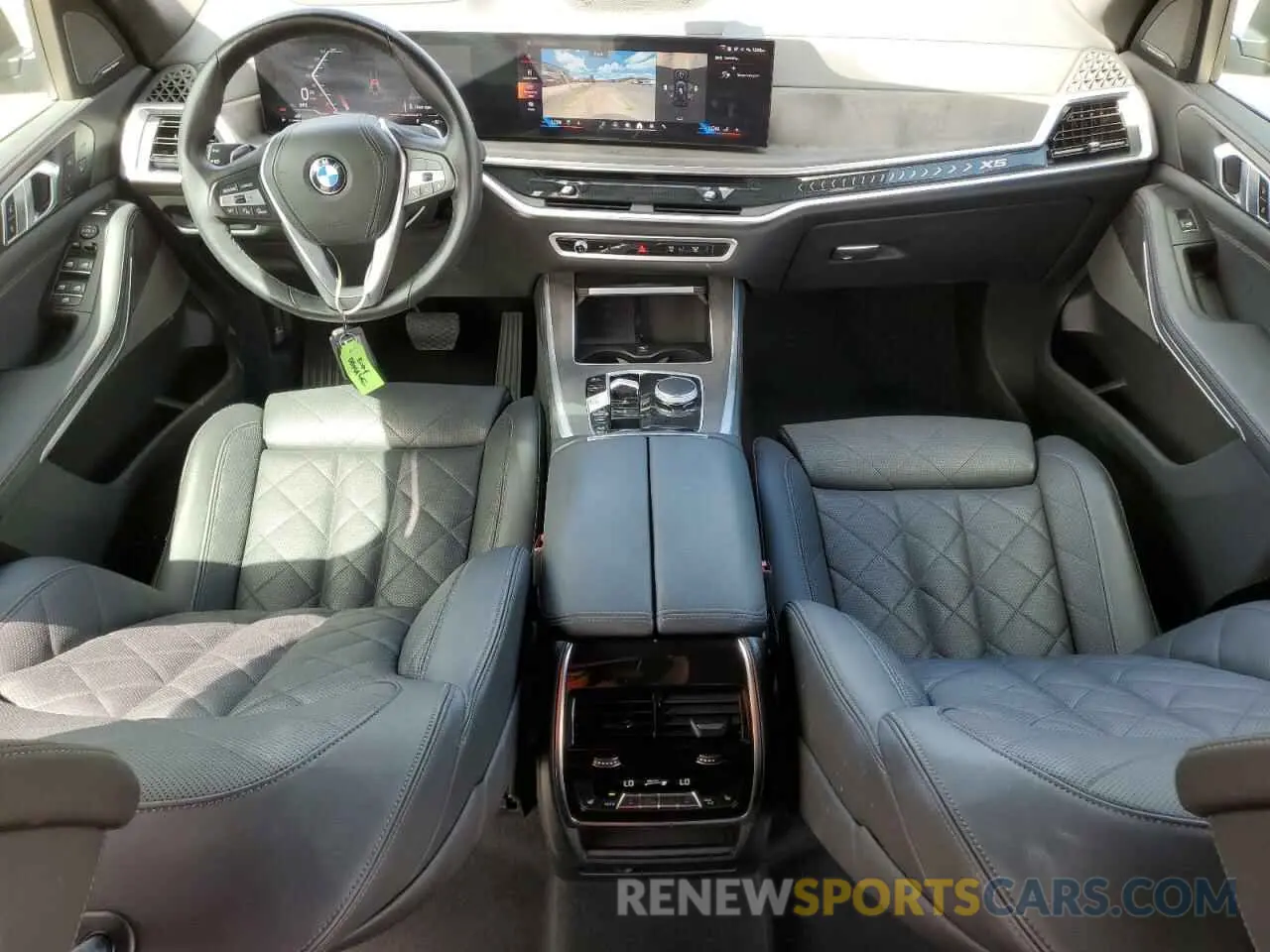 8 Photograph of a damaged car 5UX23EU03R9T70325 BMW X5 2024