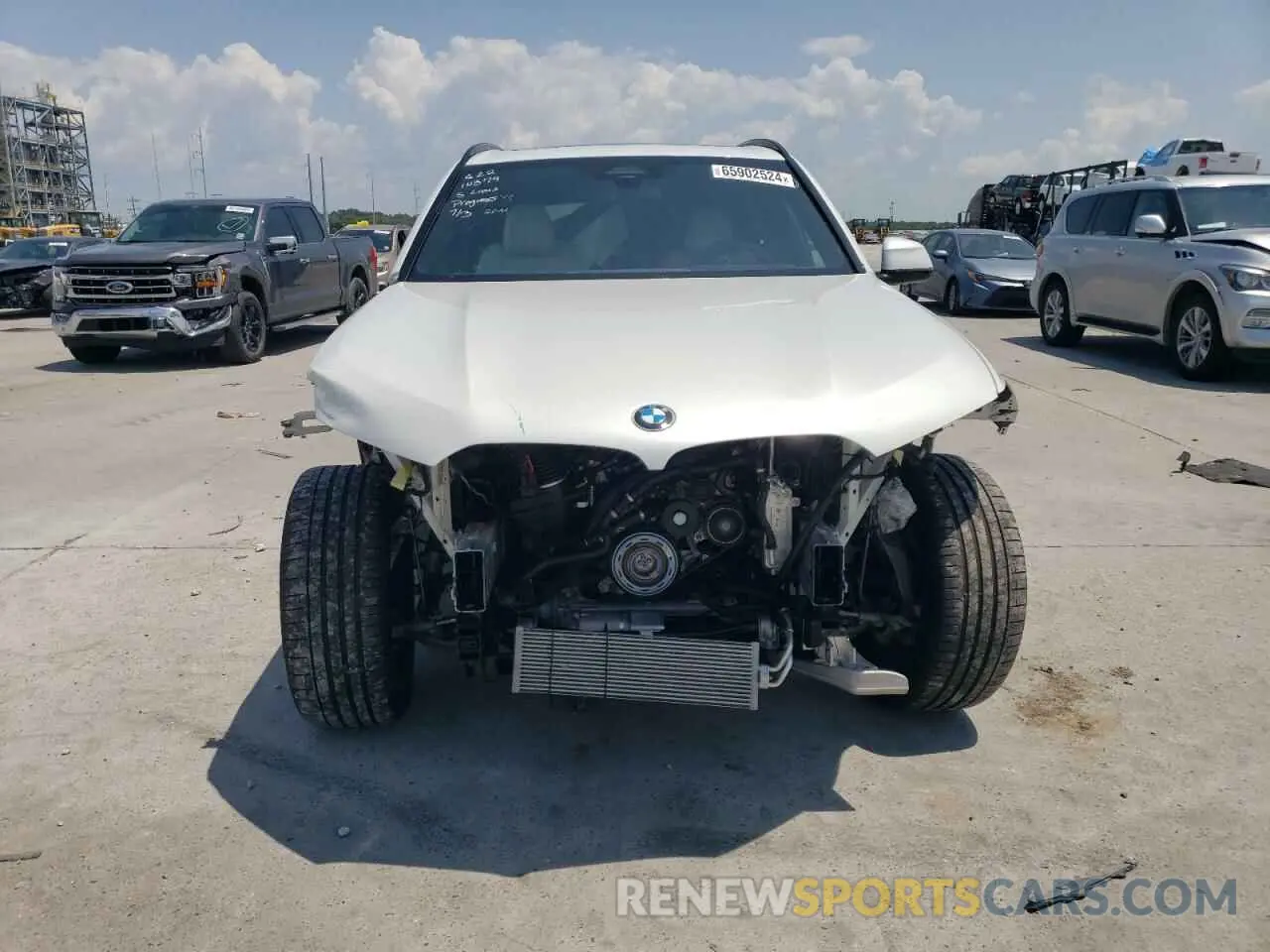 5 Photograph of a damaged car 5UX23EU03R9U83823 BMW X5 2024