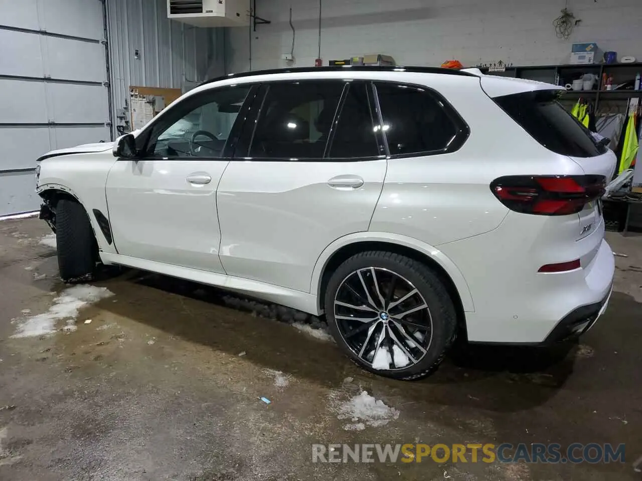 2 Photograph of a damaged car 5UX23EU03R9V09854 BMW X5 2024