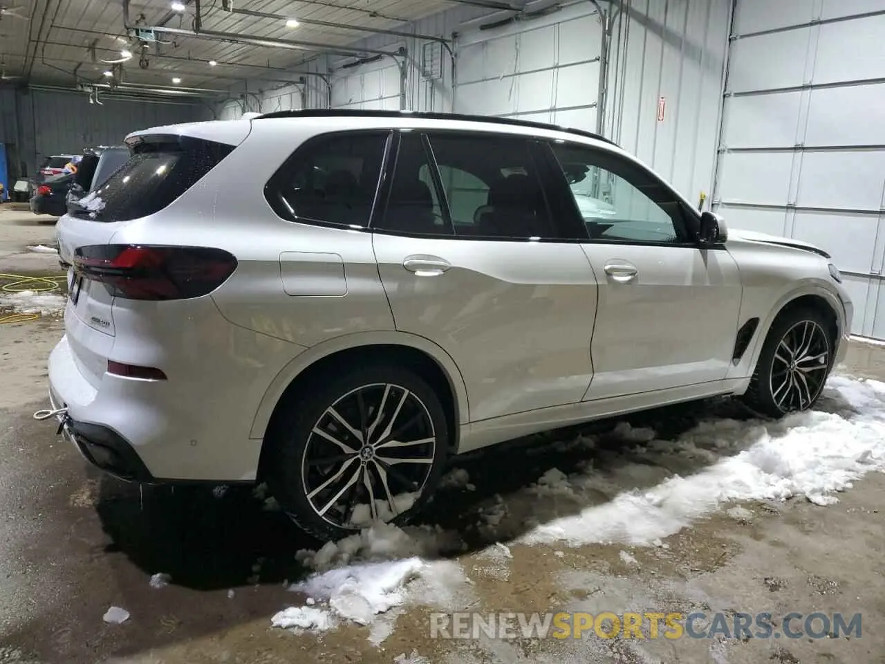 3 Photograph of a damaged car 5UX23EU03R9V09854 BMW X5 2024