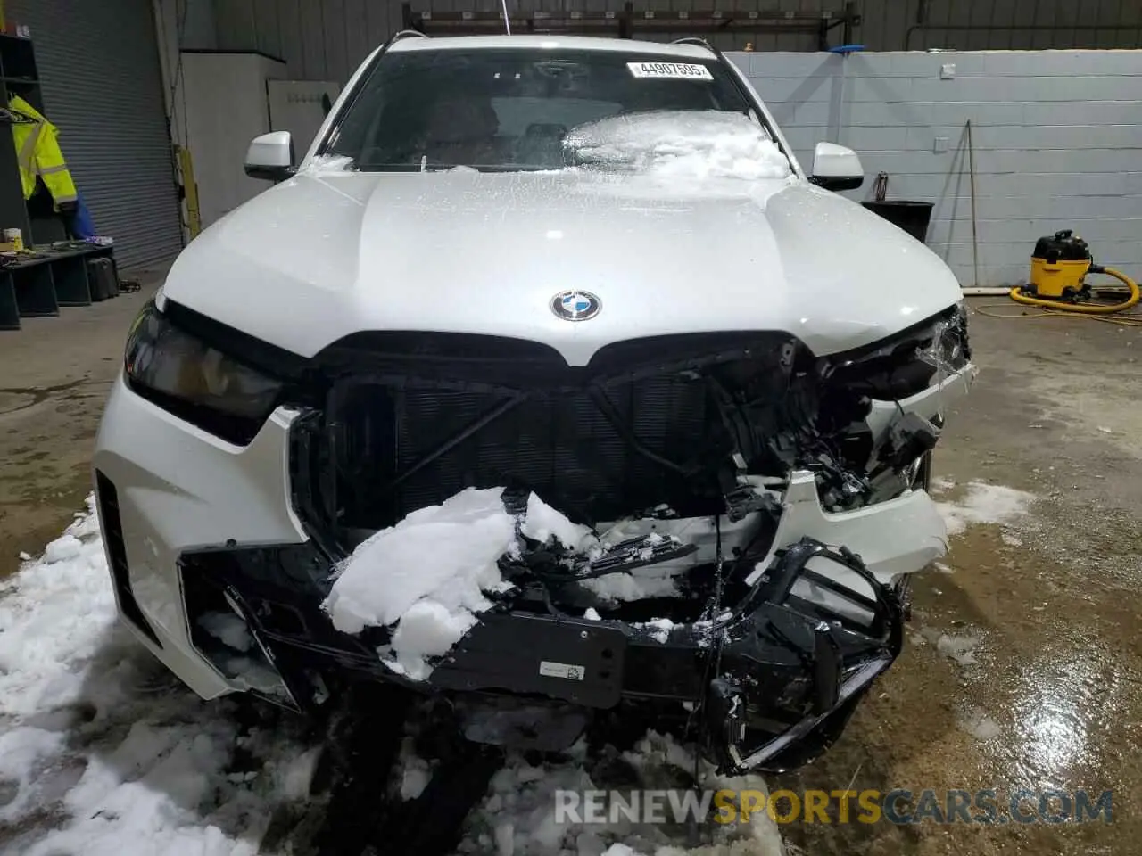 5 Photograph of a damaged car 5UX23EU03R9V09854 BMW X5 2024