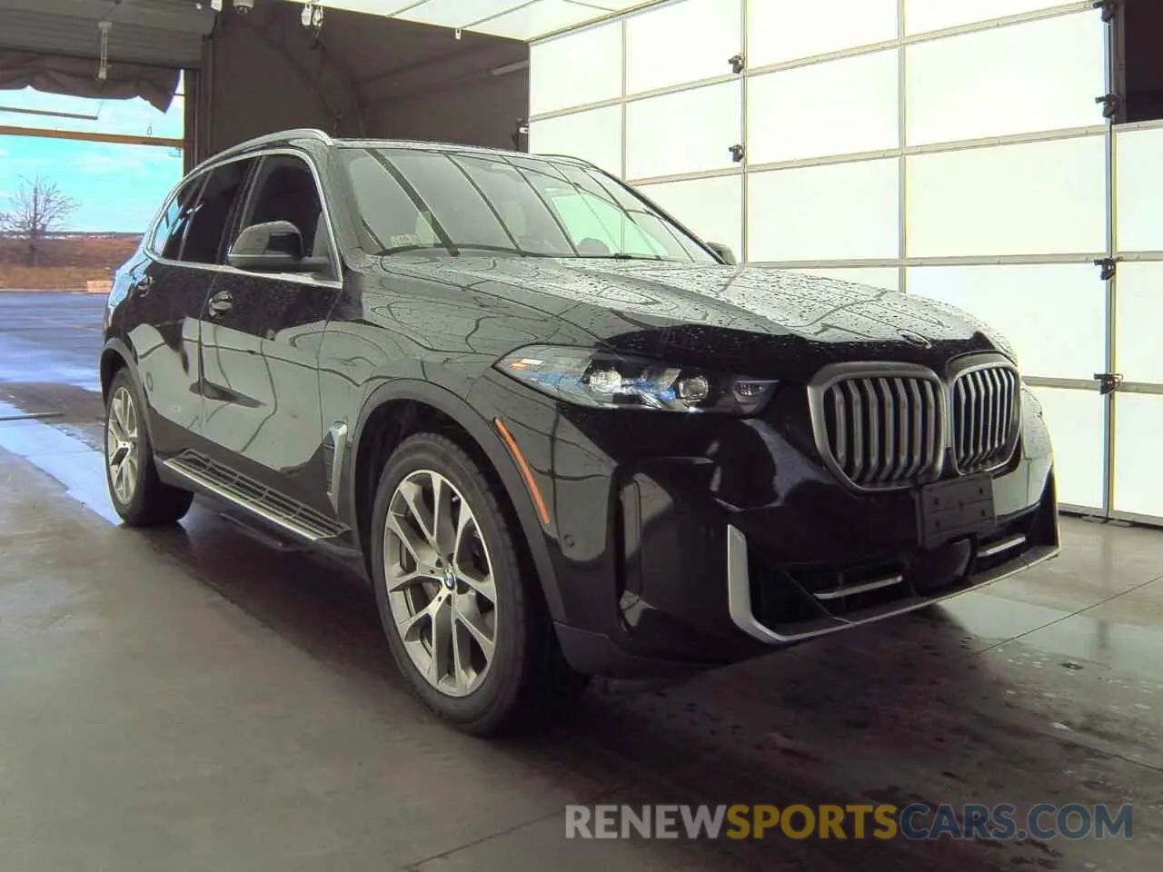 1 Photograph of a damaged car 5UX23EU04R9T44459 BMW X5 2024