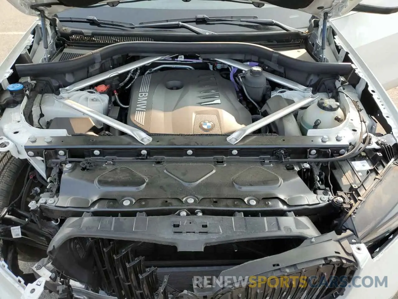 12 Photograph of a damaged car 5UX23EU04R9U45758 BMW X5 2024