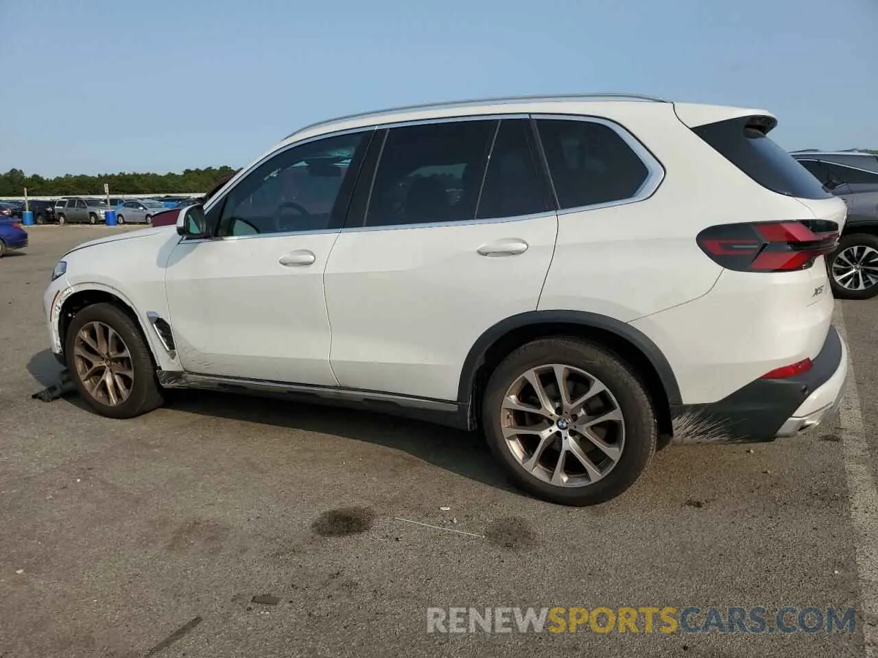 2 Photograph of a damaged car 5UX23EU04R9U45758 BMW X5 2024