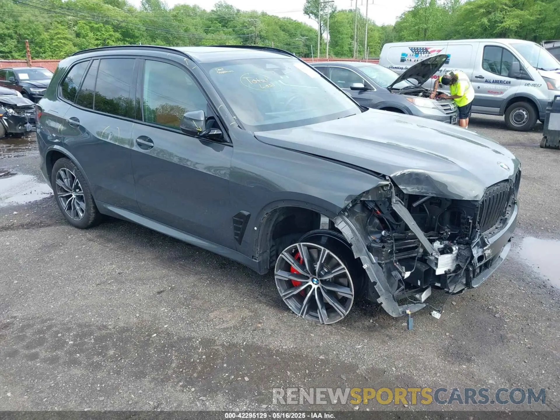1 Photograph of a damaged car 5UX23EU04R9V01472 BMW X5 2024