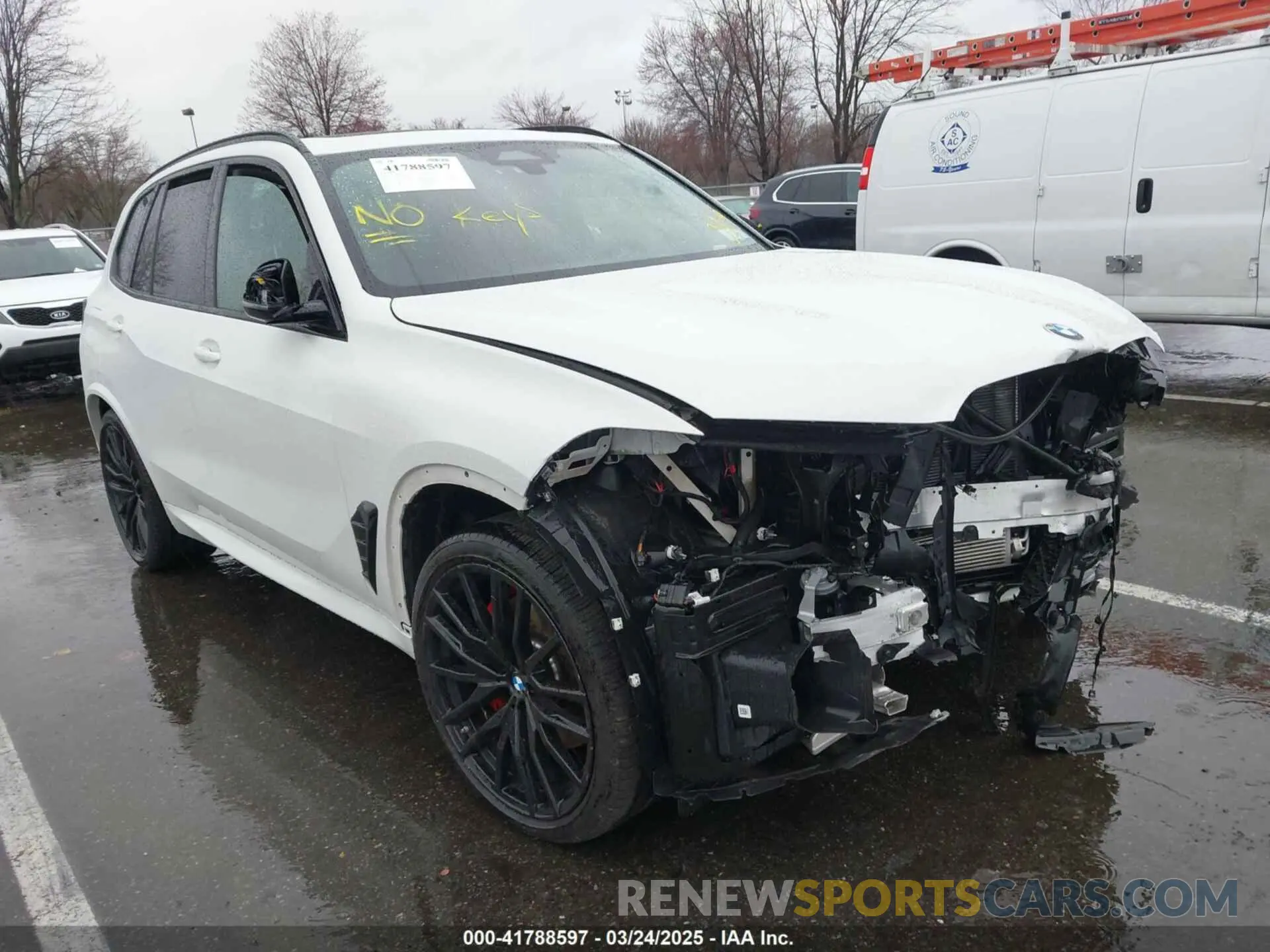 1 Photograph of a damaged car 5UX23EU04R9V15176 BMW X5 2024