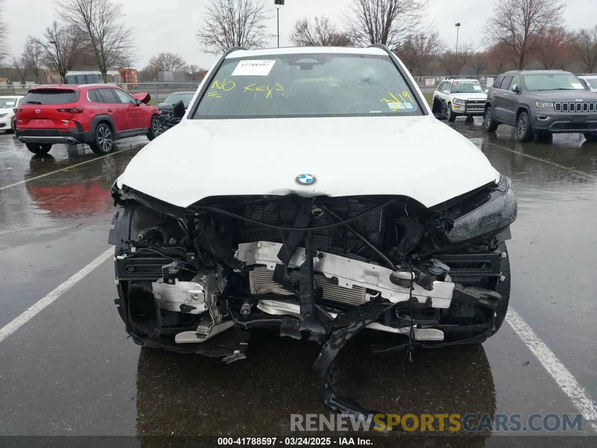 12 Photograph of a damaged car 5UX23EU04R9V15176 BMW X5 2024