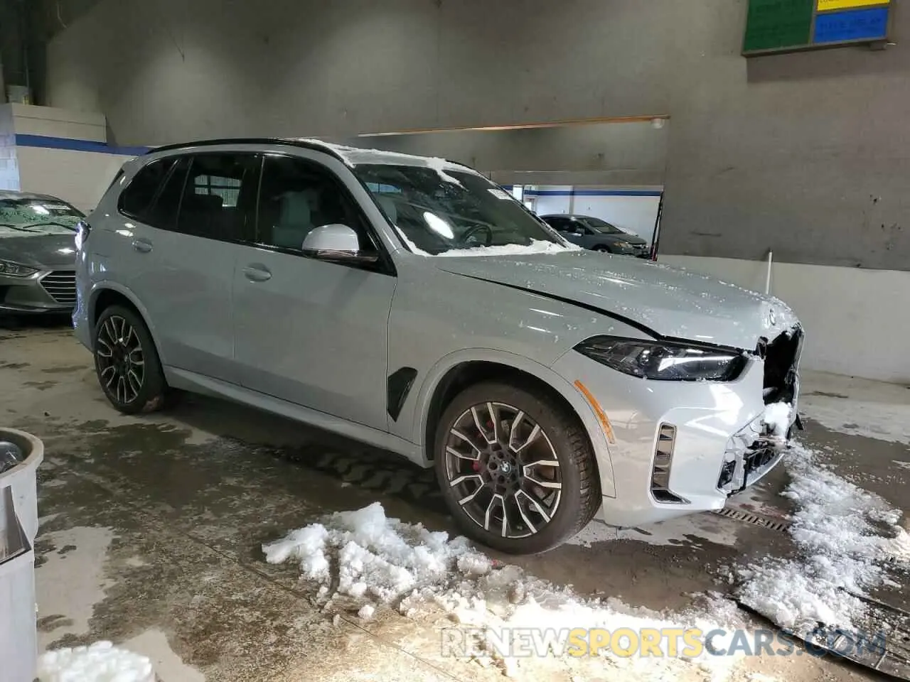 4 Photograph of a damaged car 5UX23EU05R9S18661 BMW X5 2024