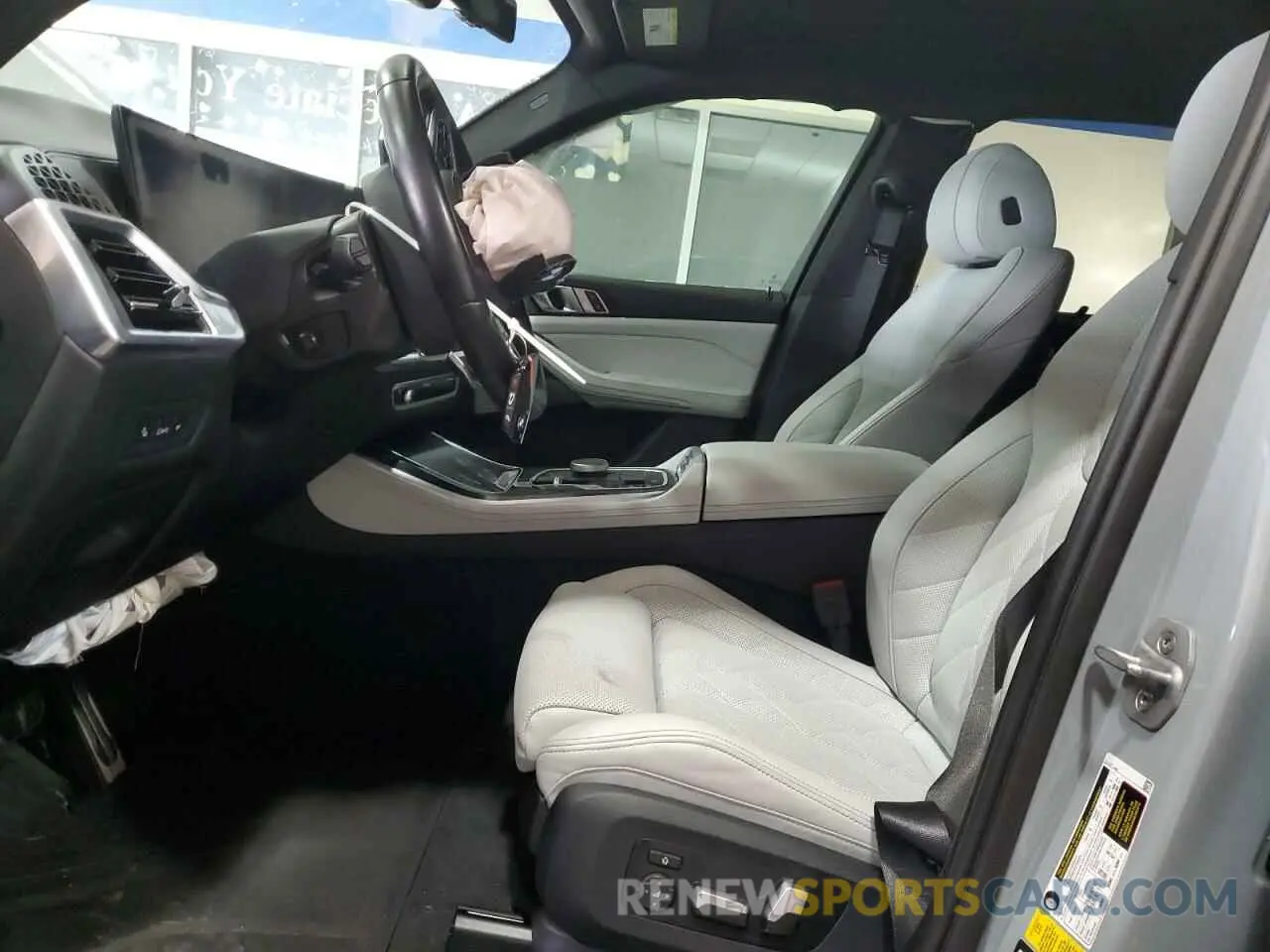 7 Photograph of a damaged car 5UX23EU05R9S18661 BMW X5 2024
