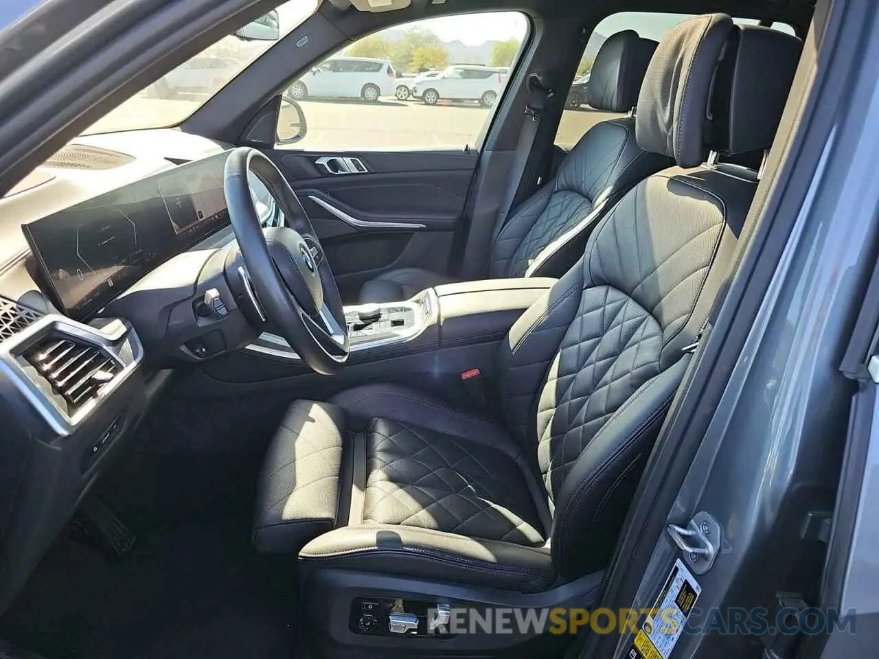 5 Photograph of a damaged car 5UX23EU05R9T82783 BMW X5 2024