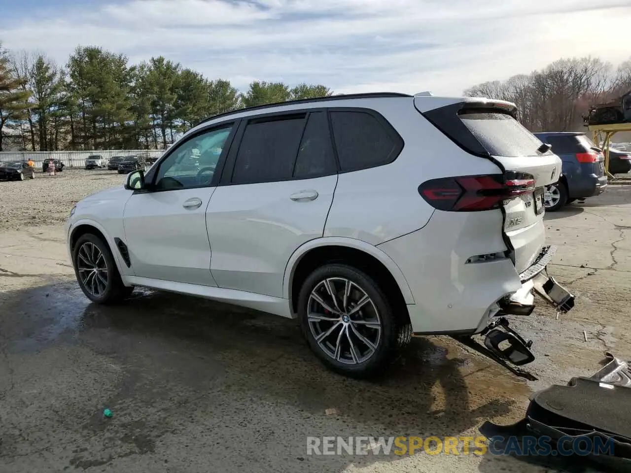 2 Photograph of a damaged car 5UX23EU05R9U48829 BMW X5 2024