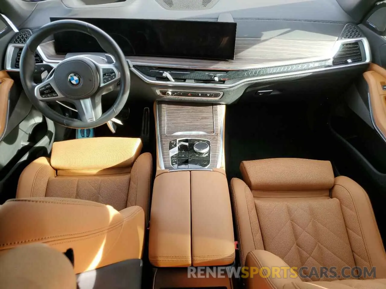 8 Photograph of a damaged car 5UX23EU05R9U48829 BMW X5 2024
