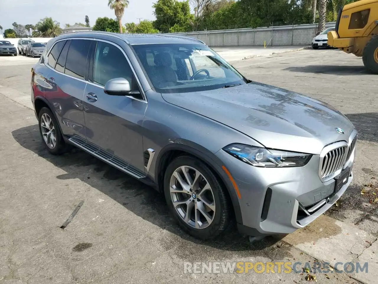 4 Photograph of a damaged car 5UX23EU05R9U85301 BMW X5 2024