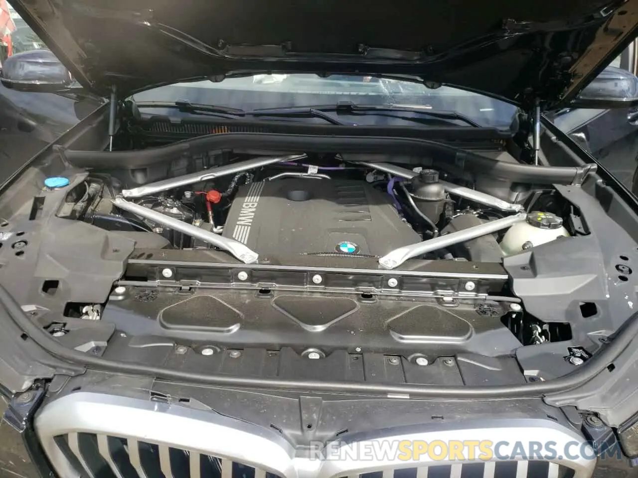 11 Photograph of a damaged car 5UX23EU05R9W00432 BMW X5 2024
