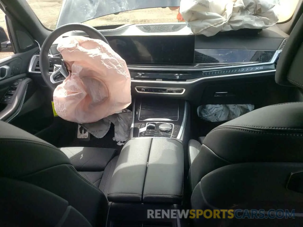 8 Photograph of a damaged car 5UX23EU05R9W00432 BMW X5 2024