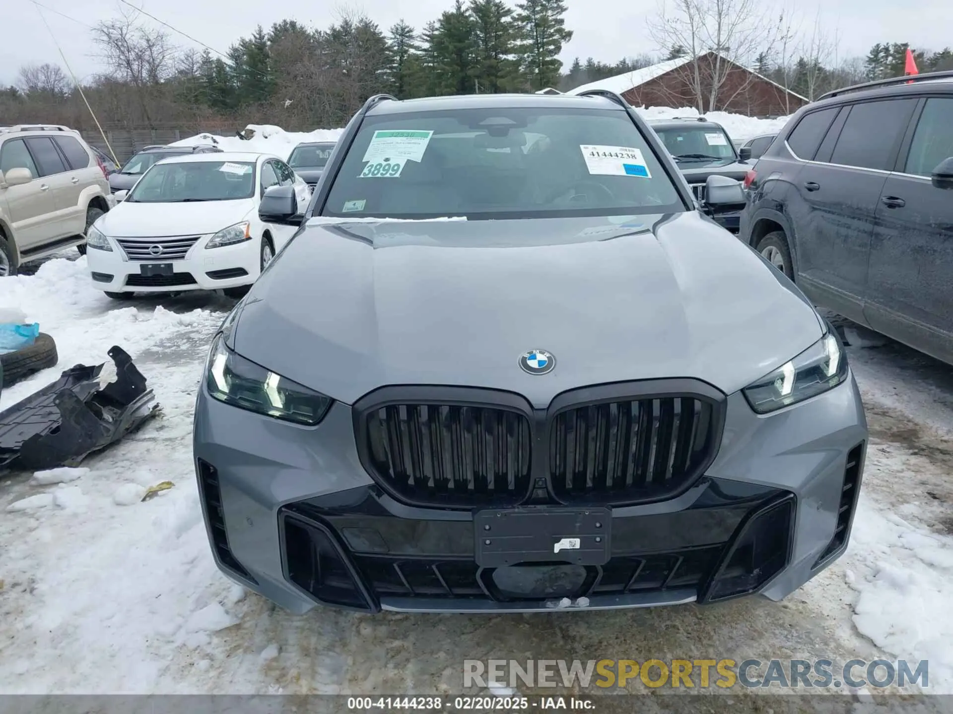 12 Photograph of a damaged car 5UX23EU06R9S09659 BMW X5 2024