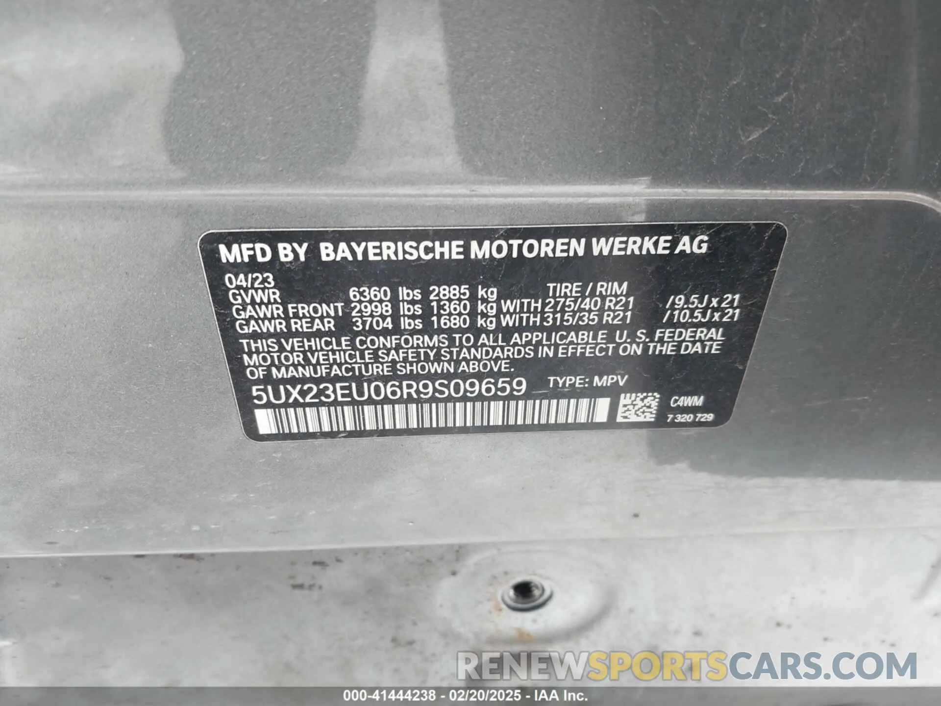 9 Photograph of a damaged car 5UX23EU06R9S09659 BMW X5 2024