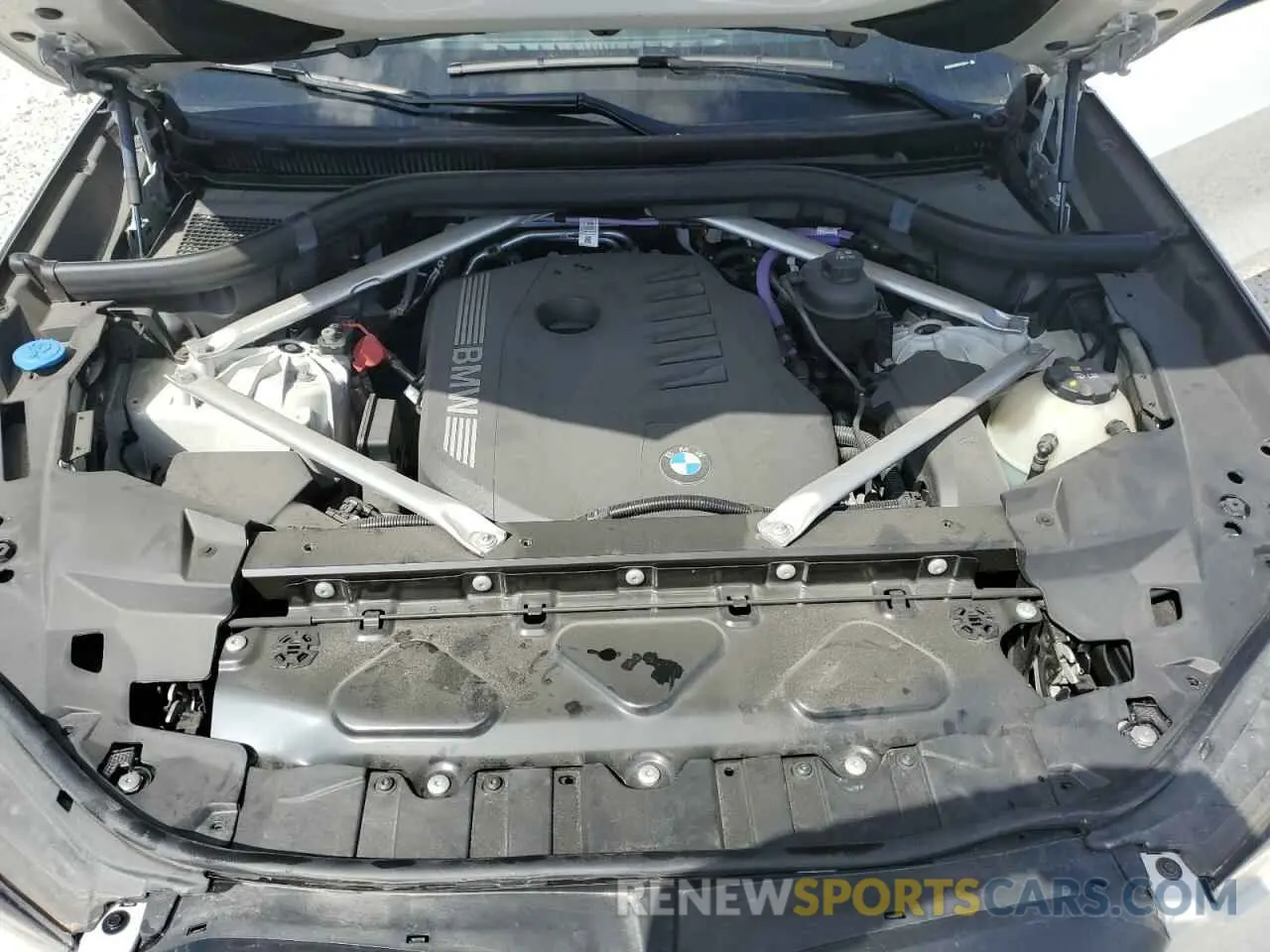 12 Photograph of a damaged car 5UX23EU06R9T18316 BMW X5 2024