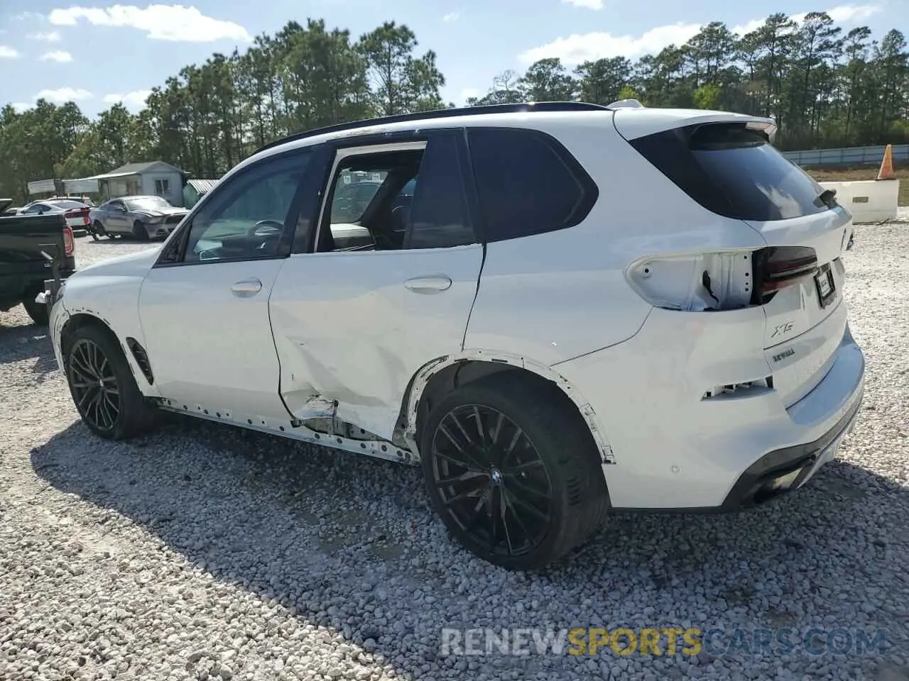 2 Photograph of a damaged car 5UX23EU06R9T18316 BMW X5 2024