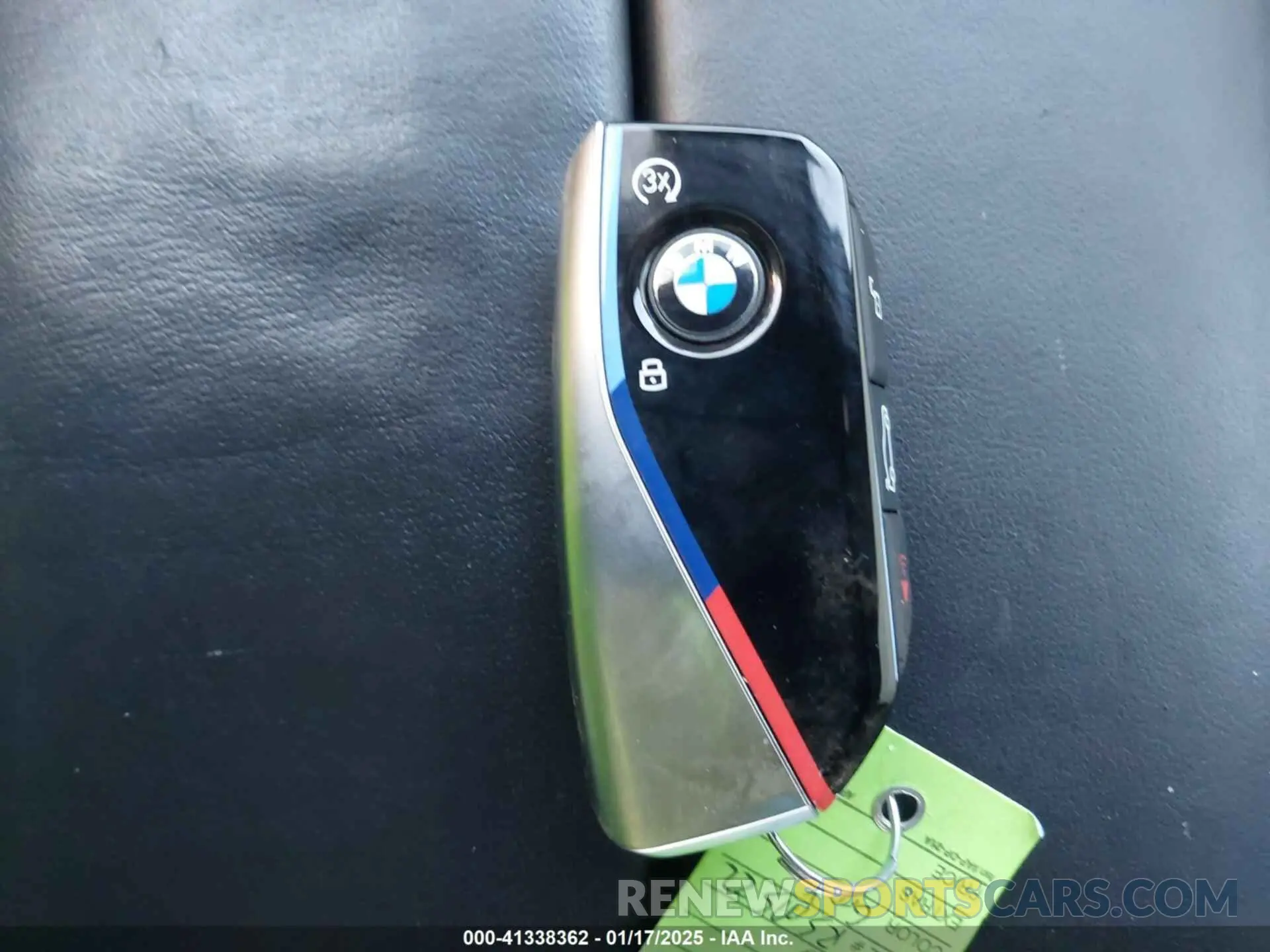 11 Photograph of a damaged car 5UX23EU06R9T45953 BMW X5 2024