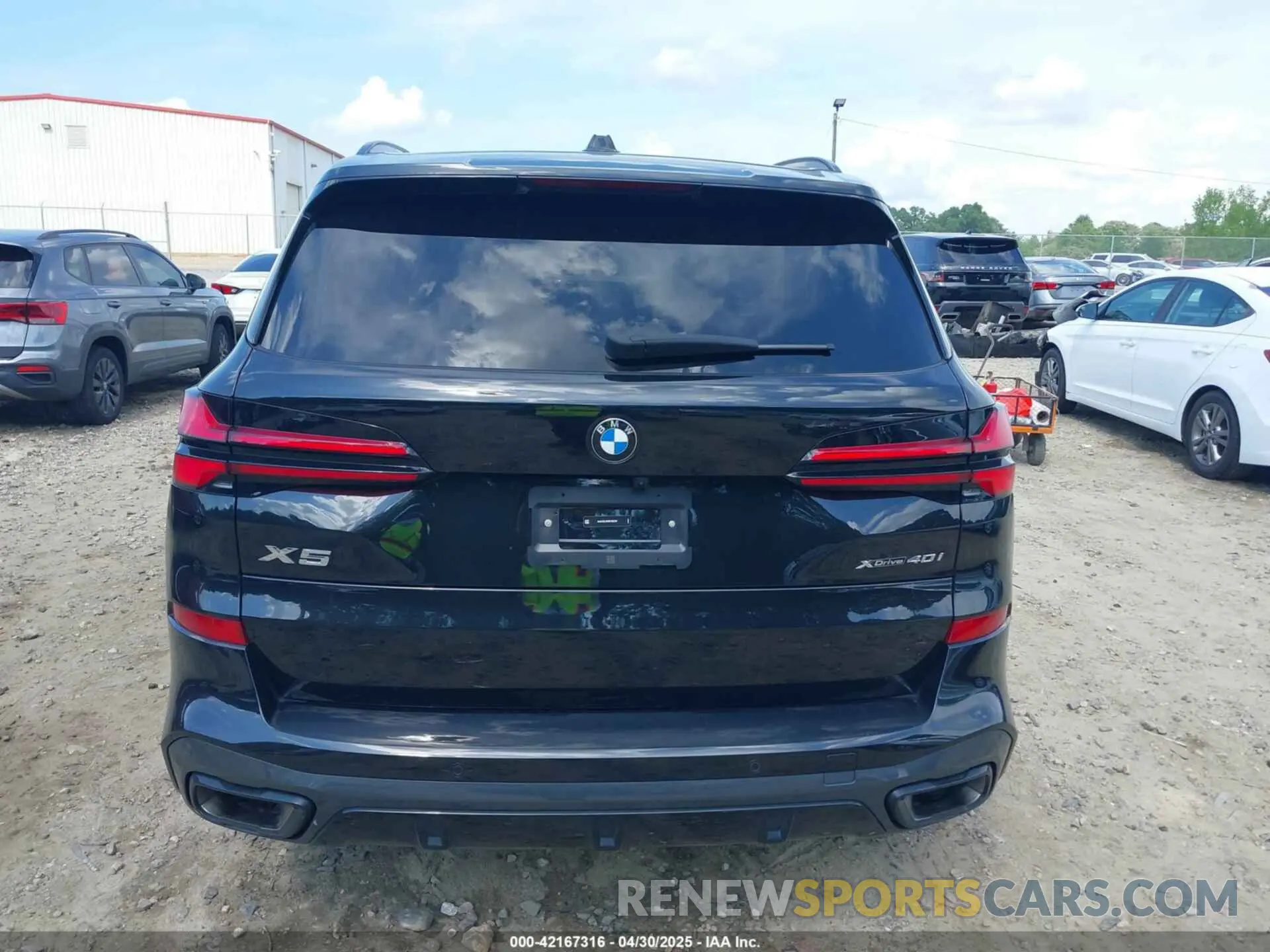 16 Photograph of a damaged car 5UX23EU06R9T86258 BMW X5 2024