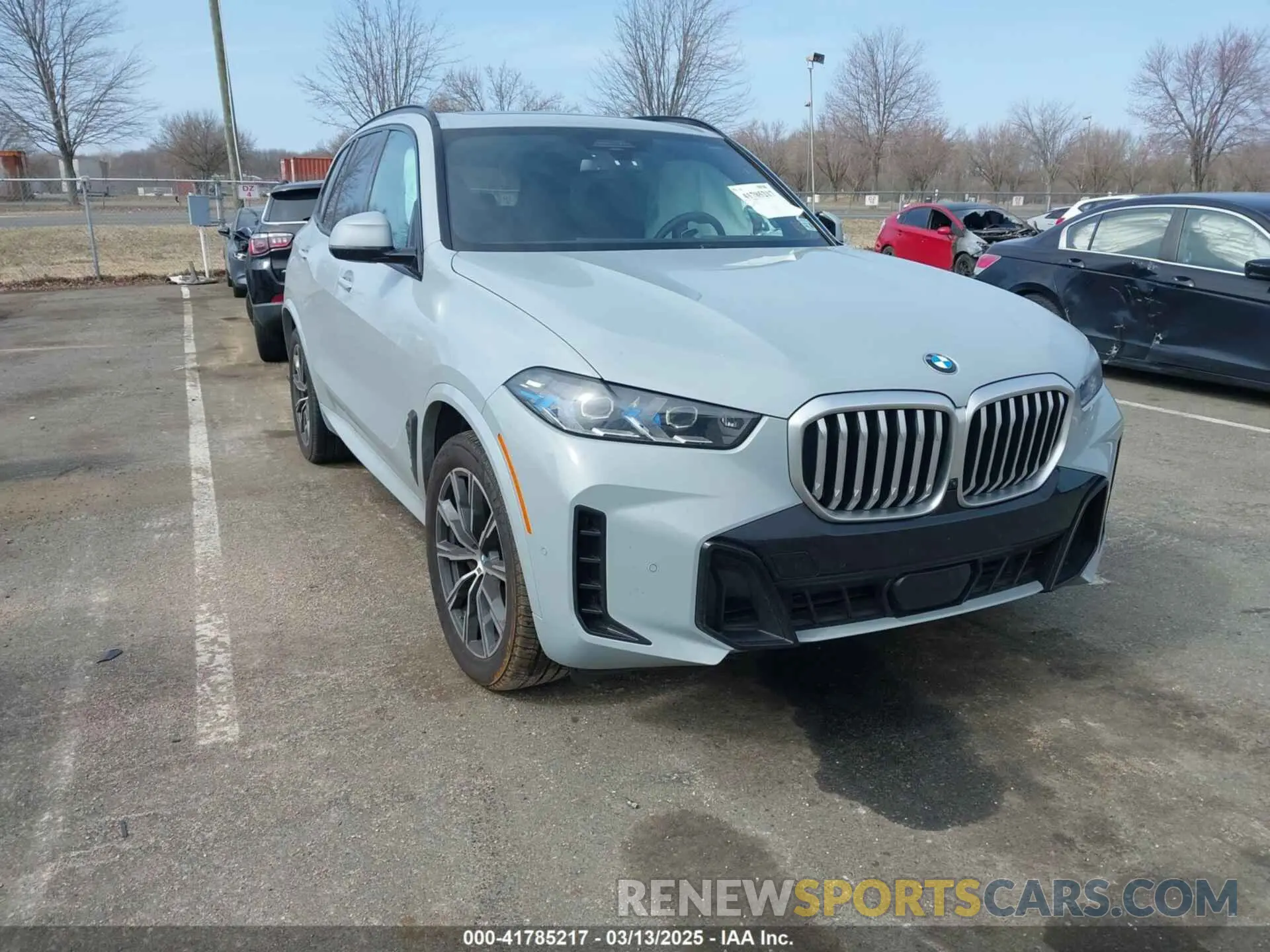 1 Photograph of a damaged car 5UX23EU06R9U85520 BMW X5 2024