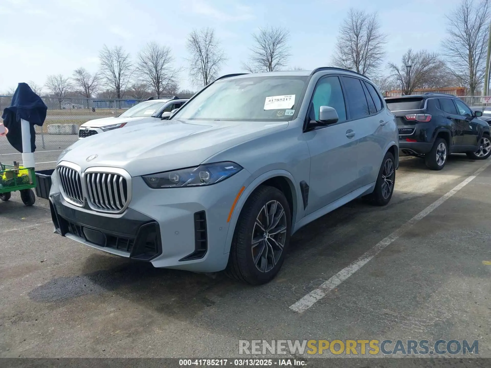 2 Photograph of a damaged car 5UX23EU06R9U85520 BMW X5 2024