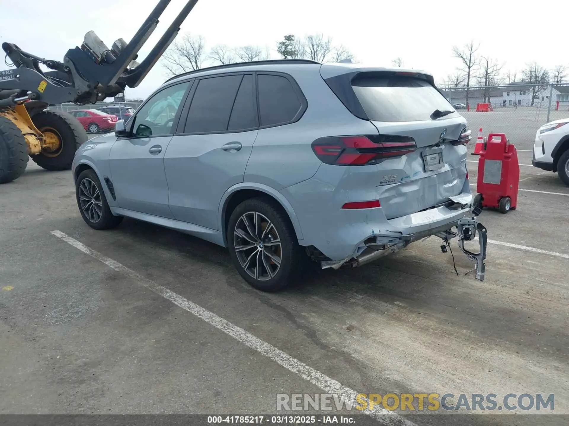 3 Photograph of a damaged car 5UX23EU06R9U85520 BMW X5 2024