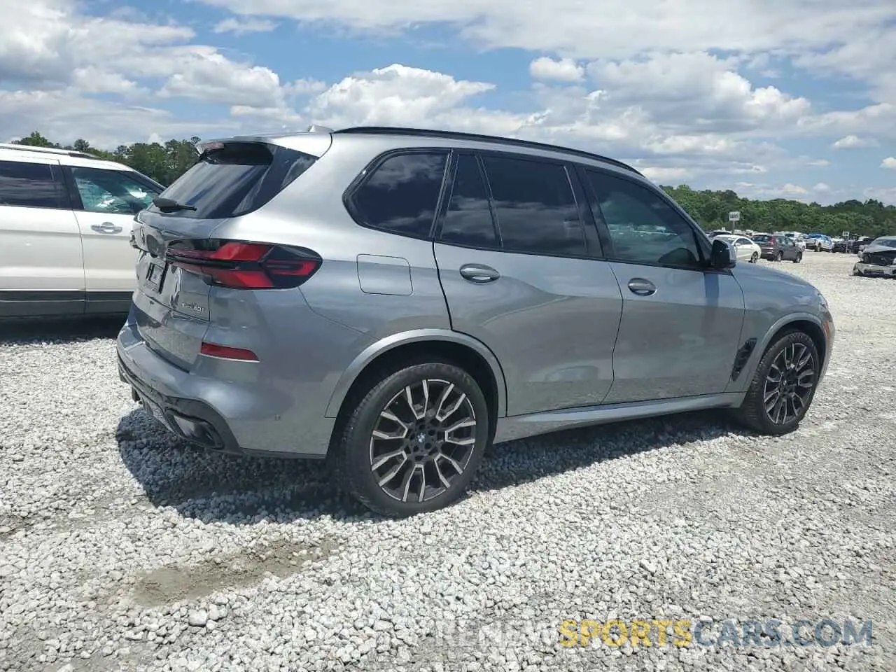 3 Photograph of a damaged car 5UX23EU06R9V37342 BMW X5 2024