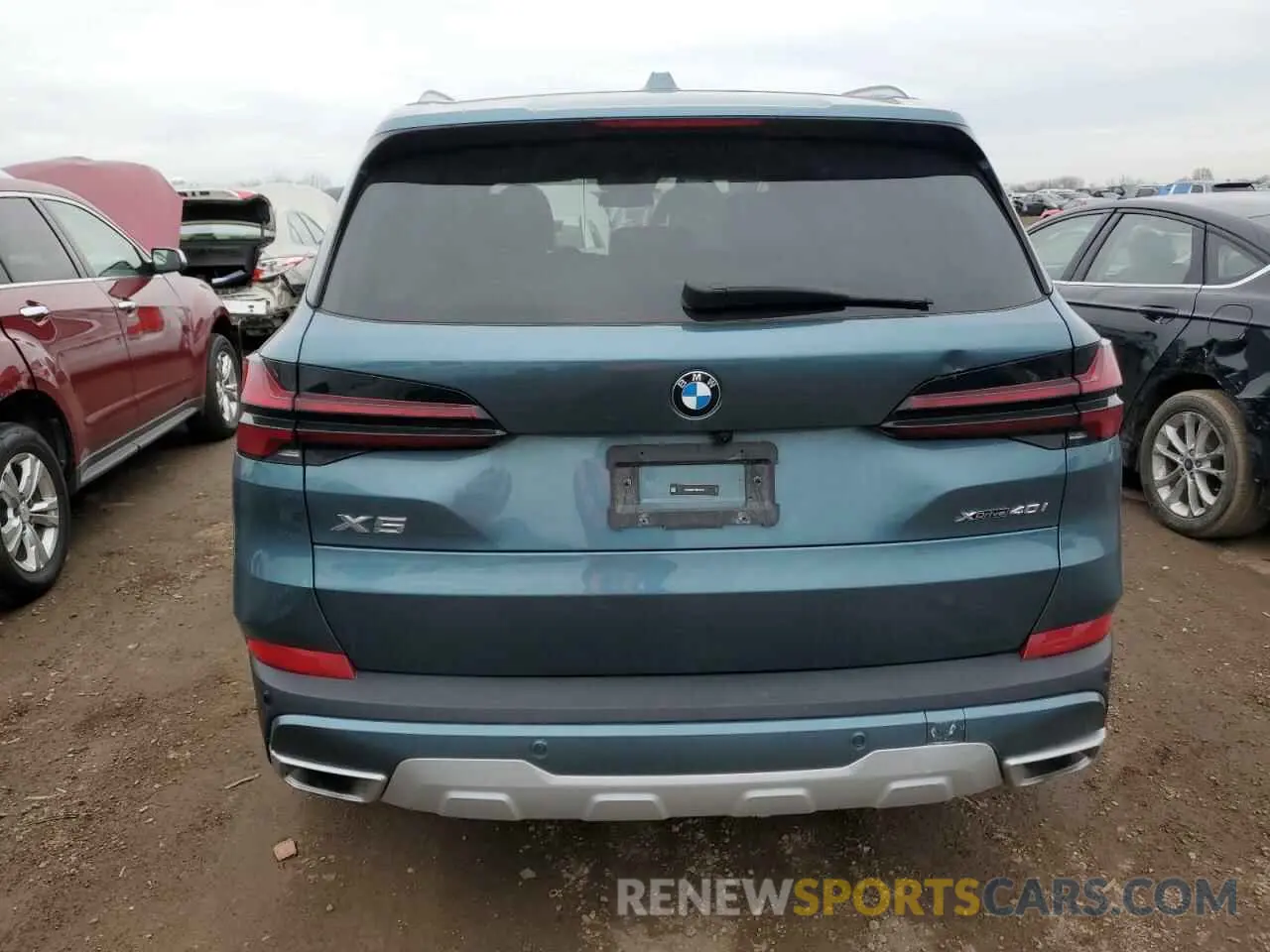 6 Photograph of a damaged car 5UX23EU07R9T47727 BMW X5 2024