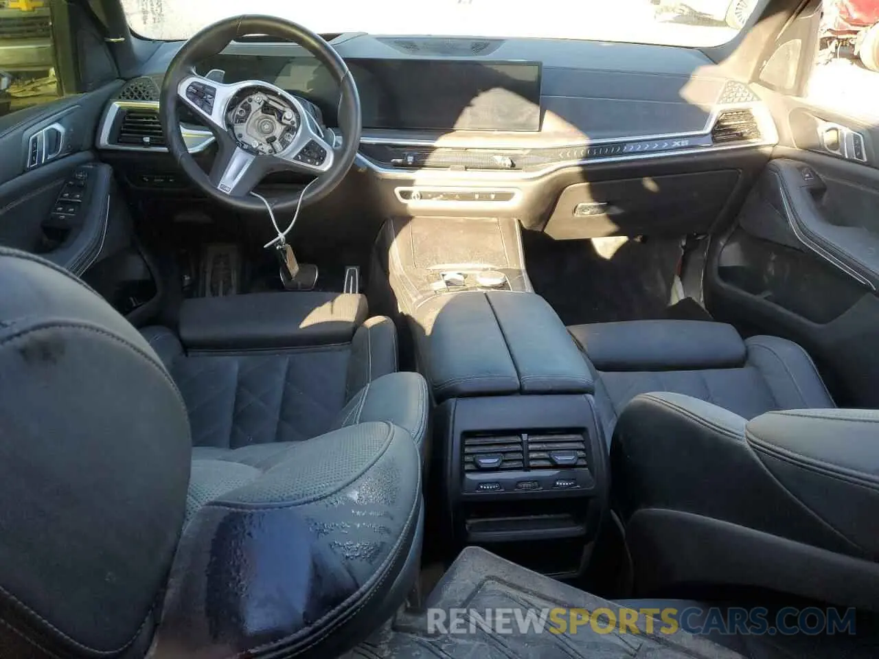 8 Photograph of a damaged car 5UX23EU07R9T54418 BMW X5 2024