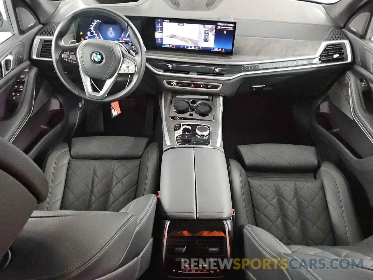 8 Photograph of a damaged car 5UX23EU07R9U87325 BMW X5 2024