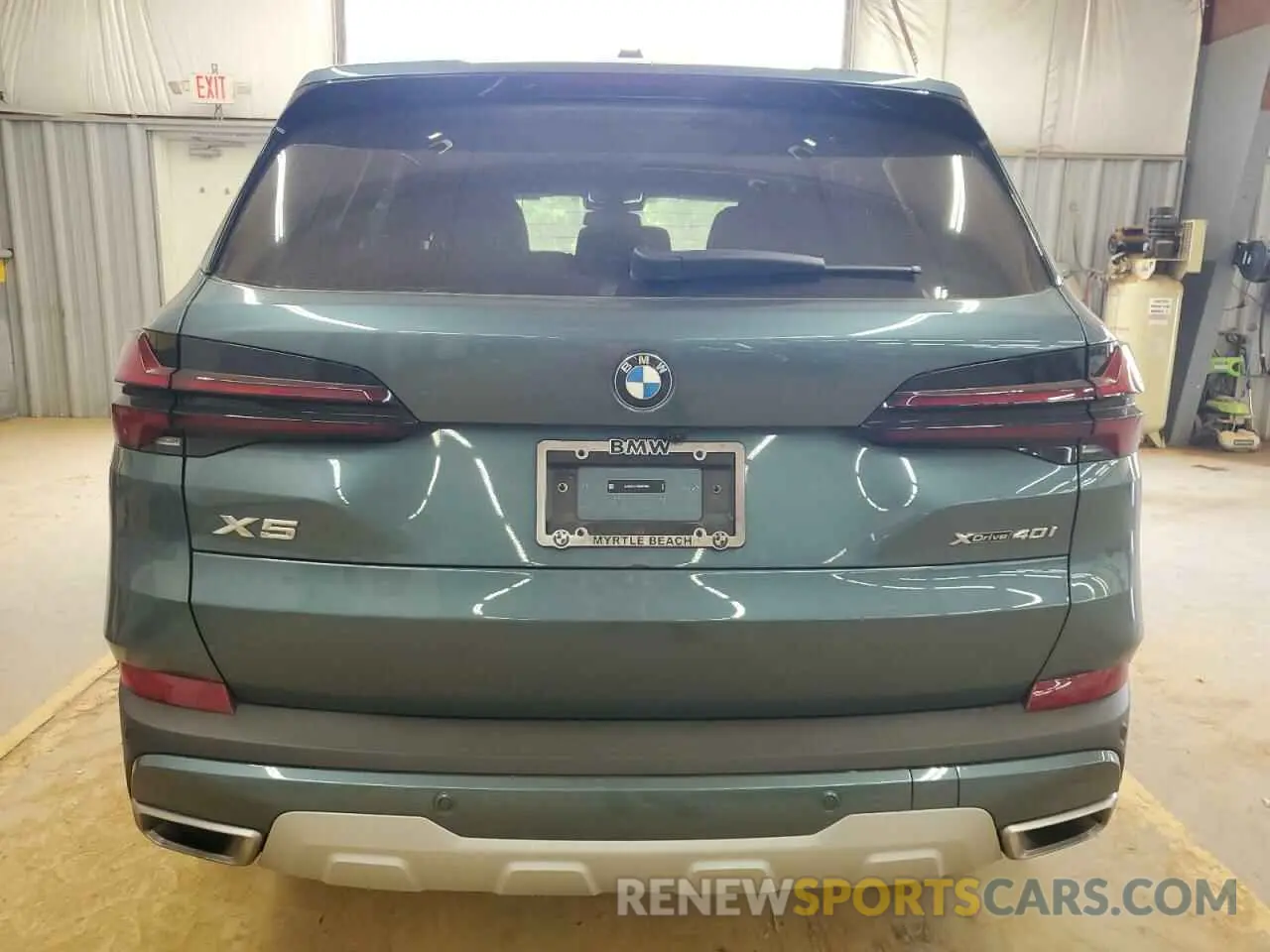 6 Photograph of a damaged car 5UX23EU07R9U87468 BMW X5 2024