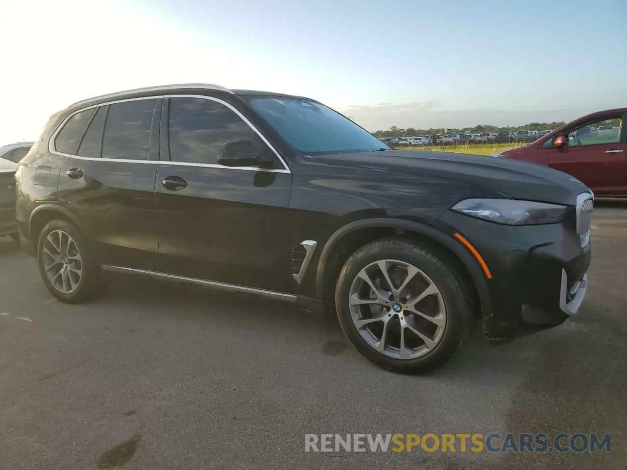 4 Photograph of a damaged car 5UX23EU07R9V18380 BMW X5 2024