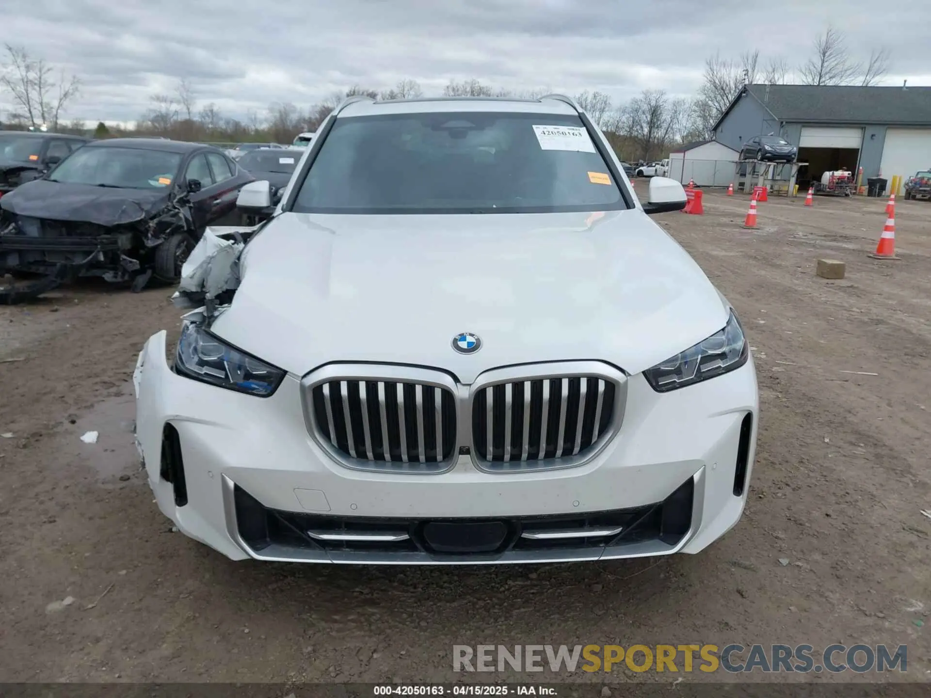 12 Photograph of a damaged car 5UX23EU08R9S68020 BMW X5 2024