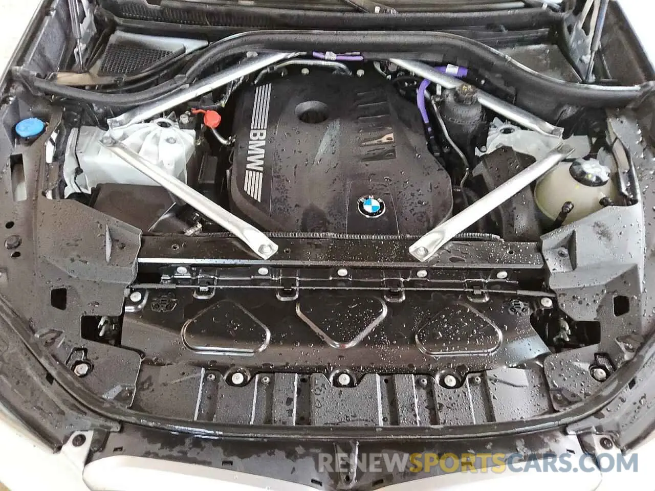 12 Photograph of a damaged car 5UX23EU08R9U20992 BMW X5 2024