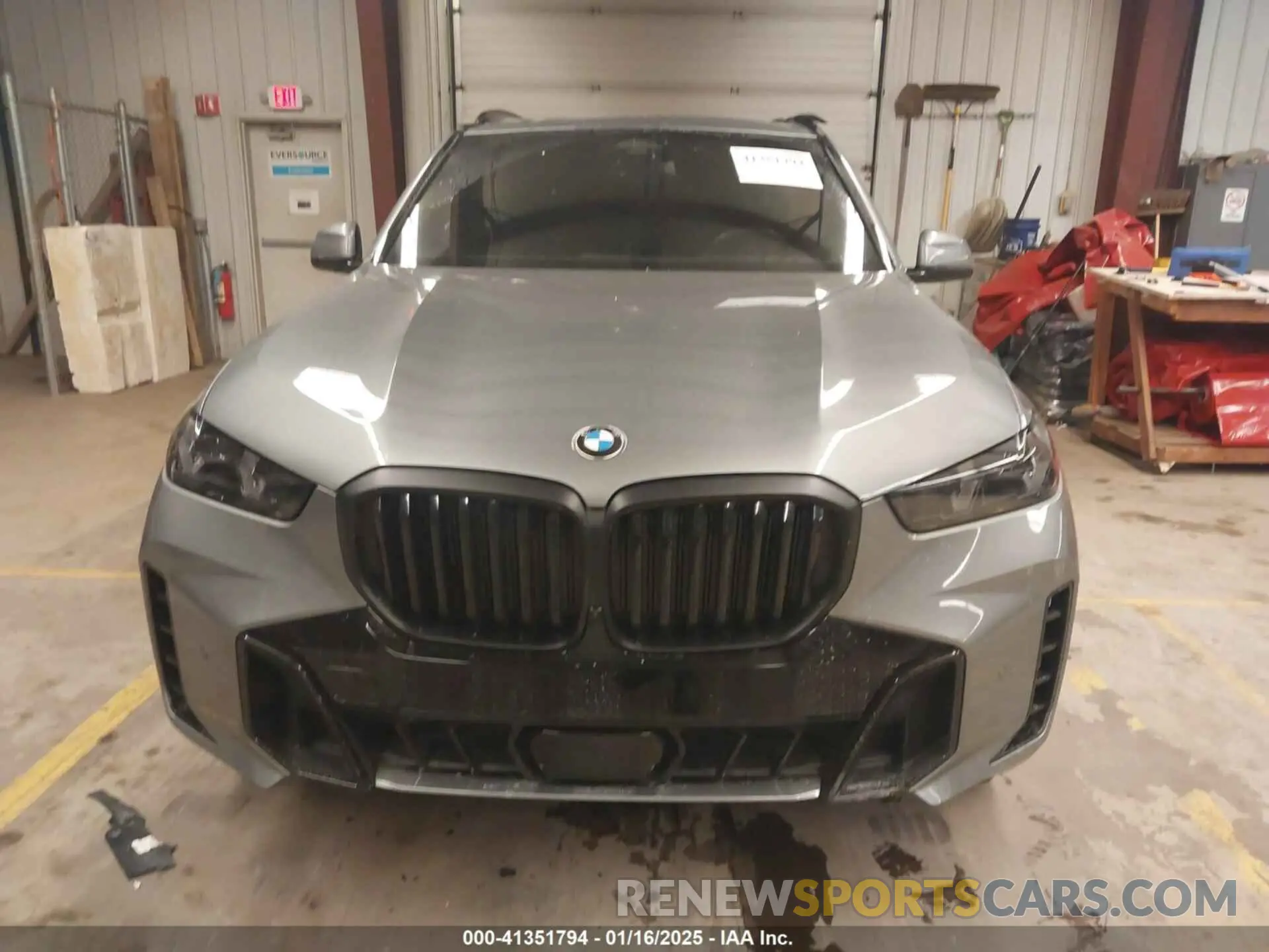 13 Photograph of a damaged car 5UX23EU08R9U39588 BMW X5 2024